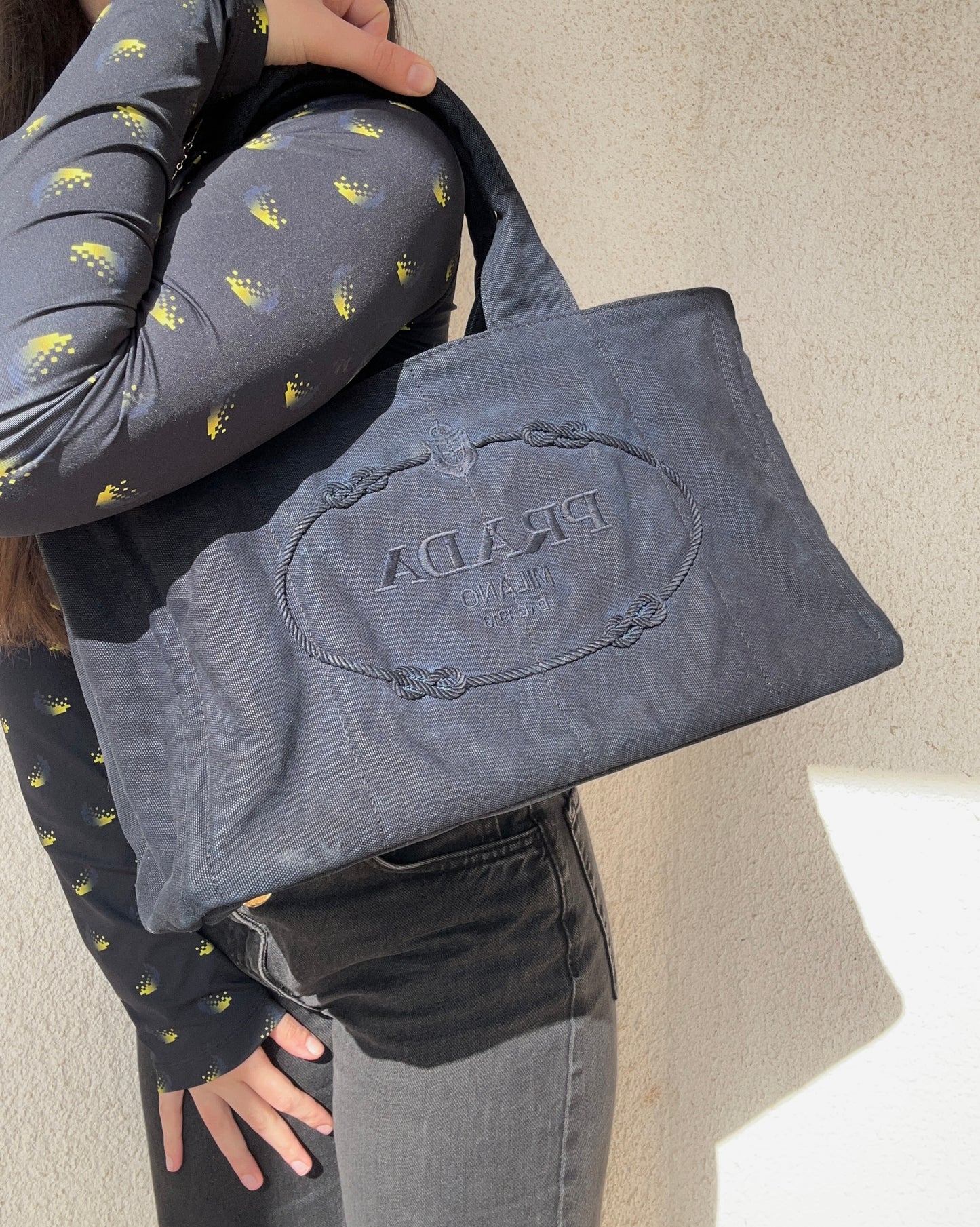 Prada tote blu in denim