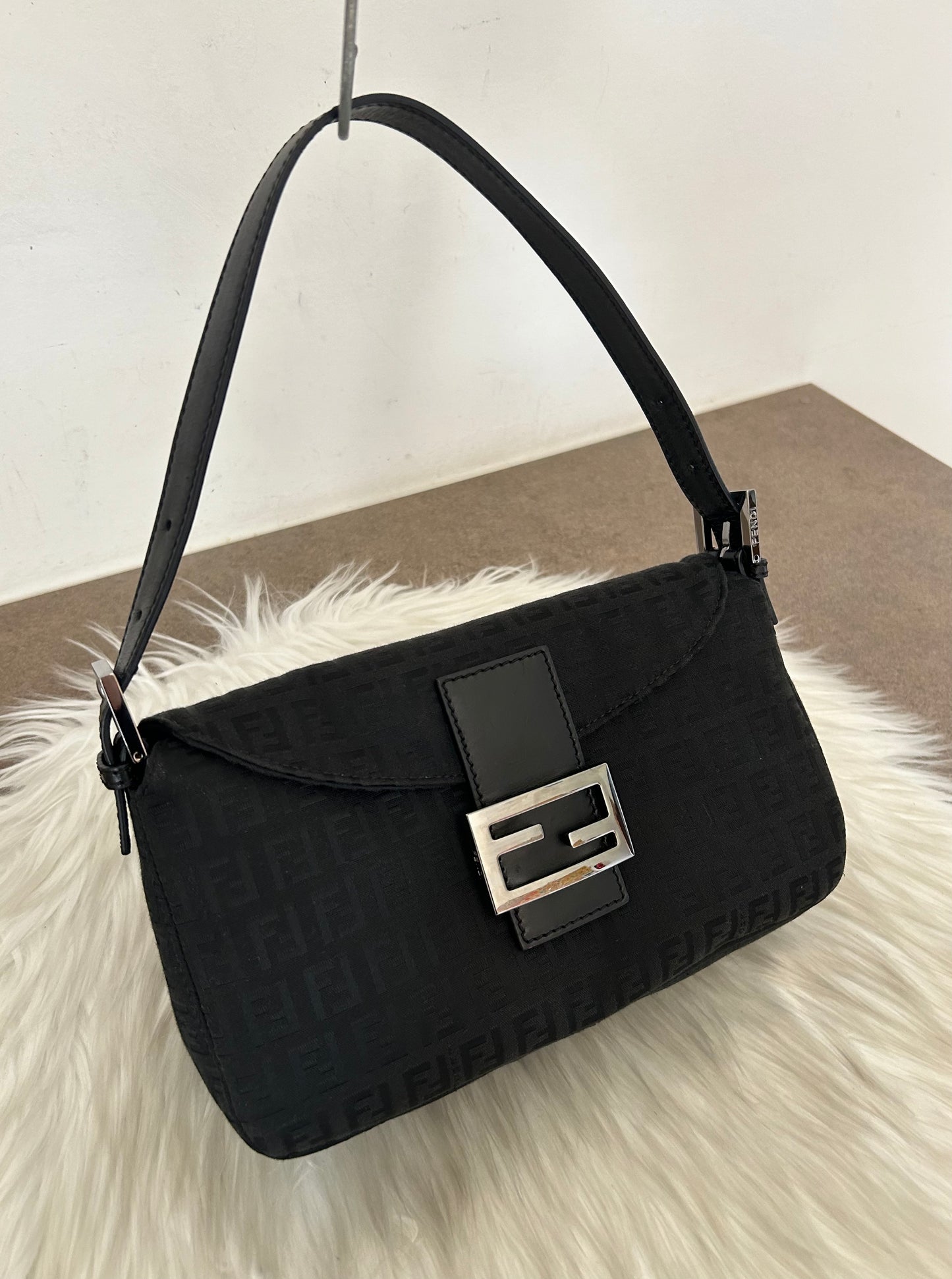 Fendi baguette zucchino double flap