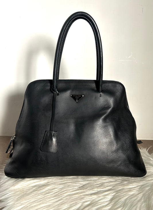 Prada Promenade in pelle nera