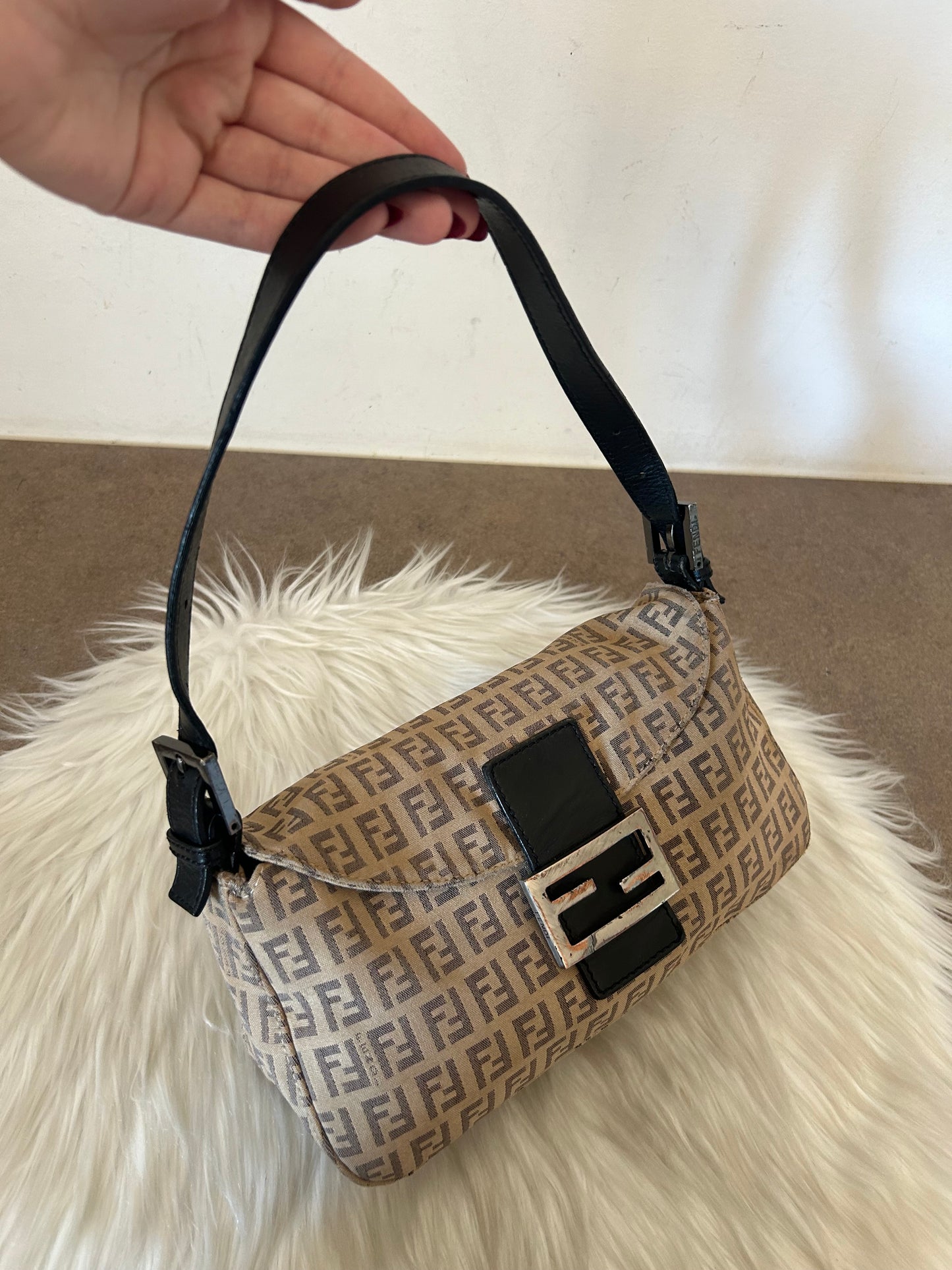 Fendi Baguette monogram zucchino