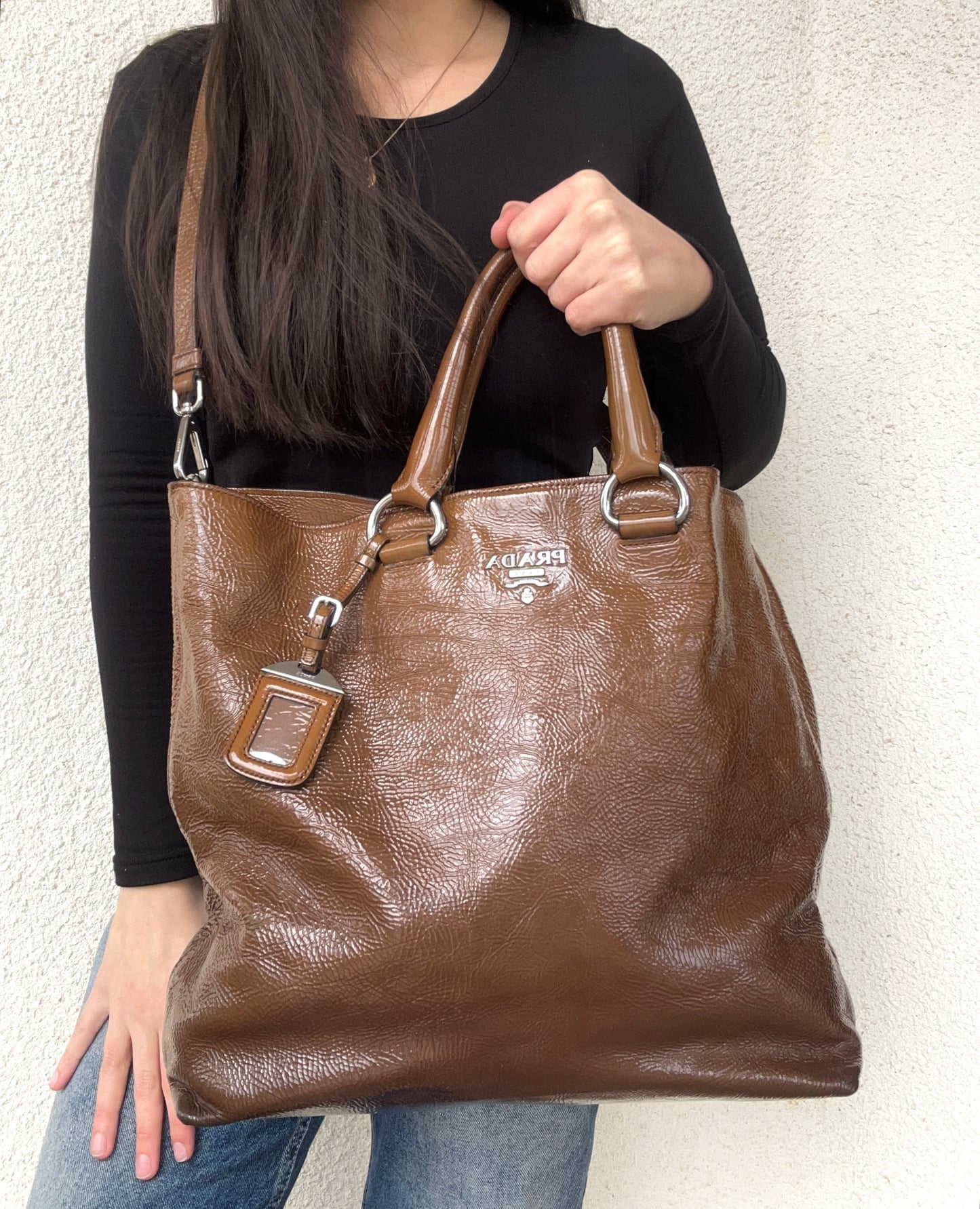 Prada tote in pelle verniciata