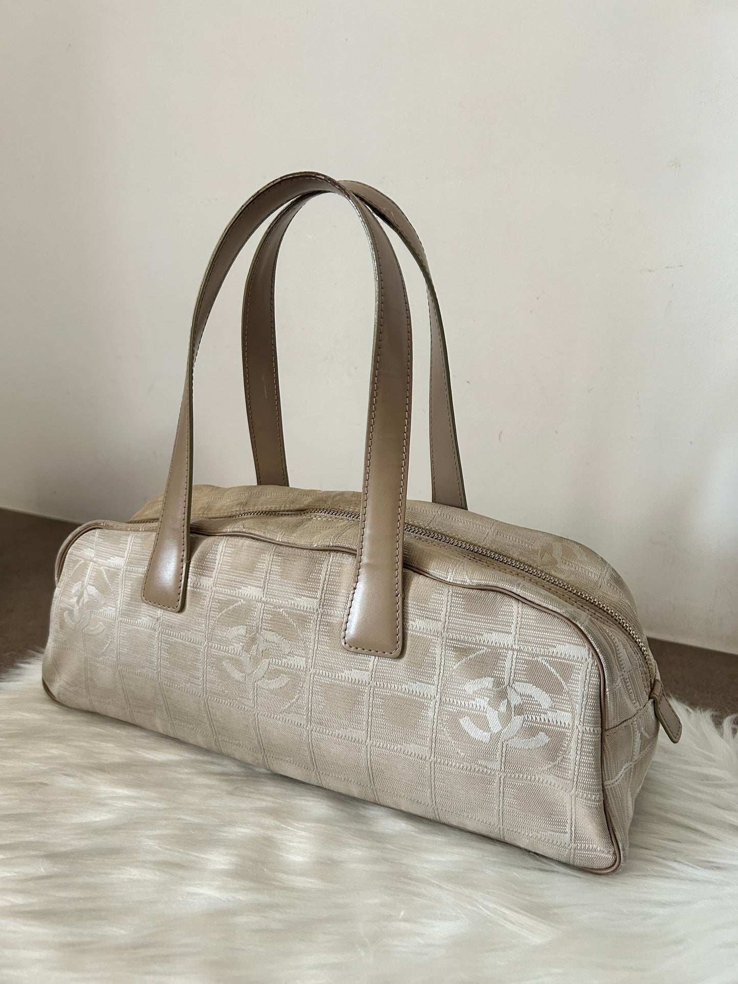 Borsa Chanel modello bowling in tela