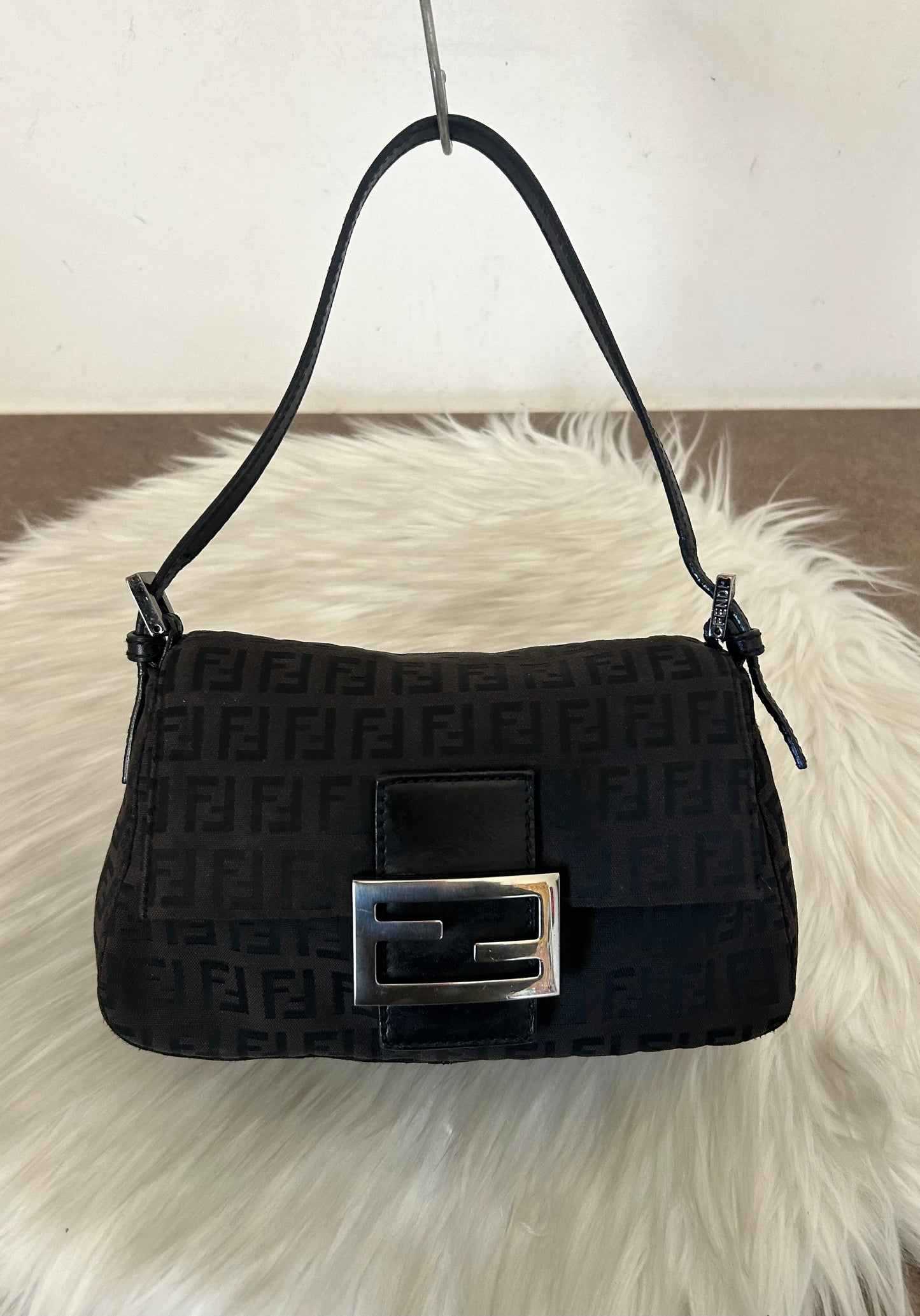 Fendi Mini Mamma Baguette zucchino