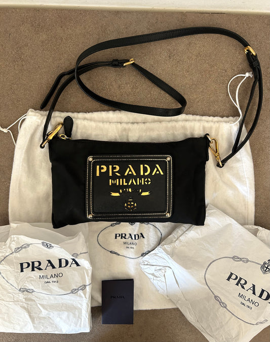Prada tracolla nera in nylon e pelle