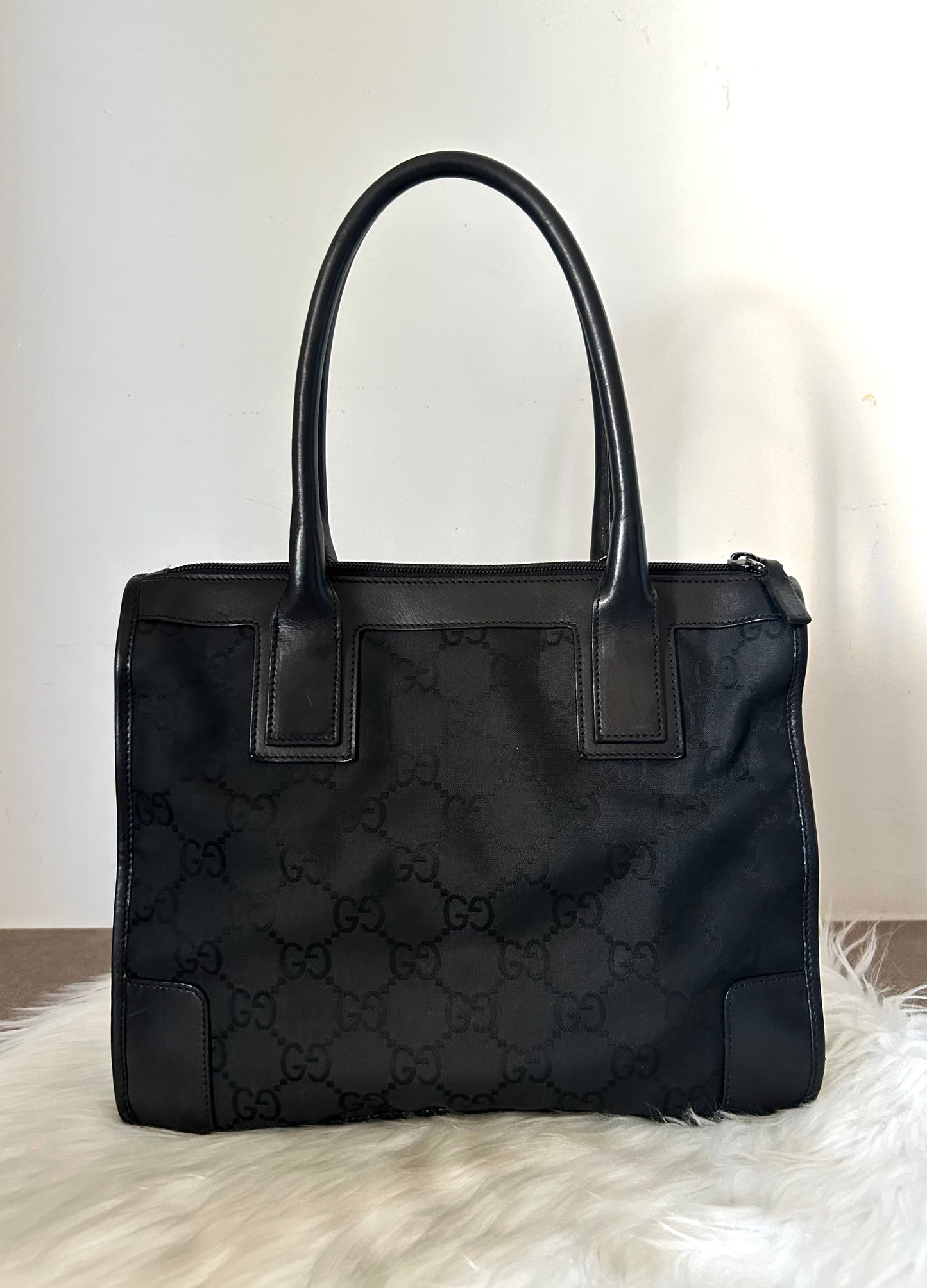 Gucci tote bag in monogram nera