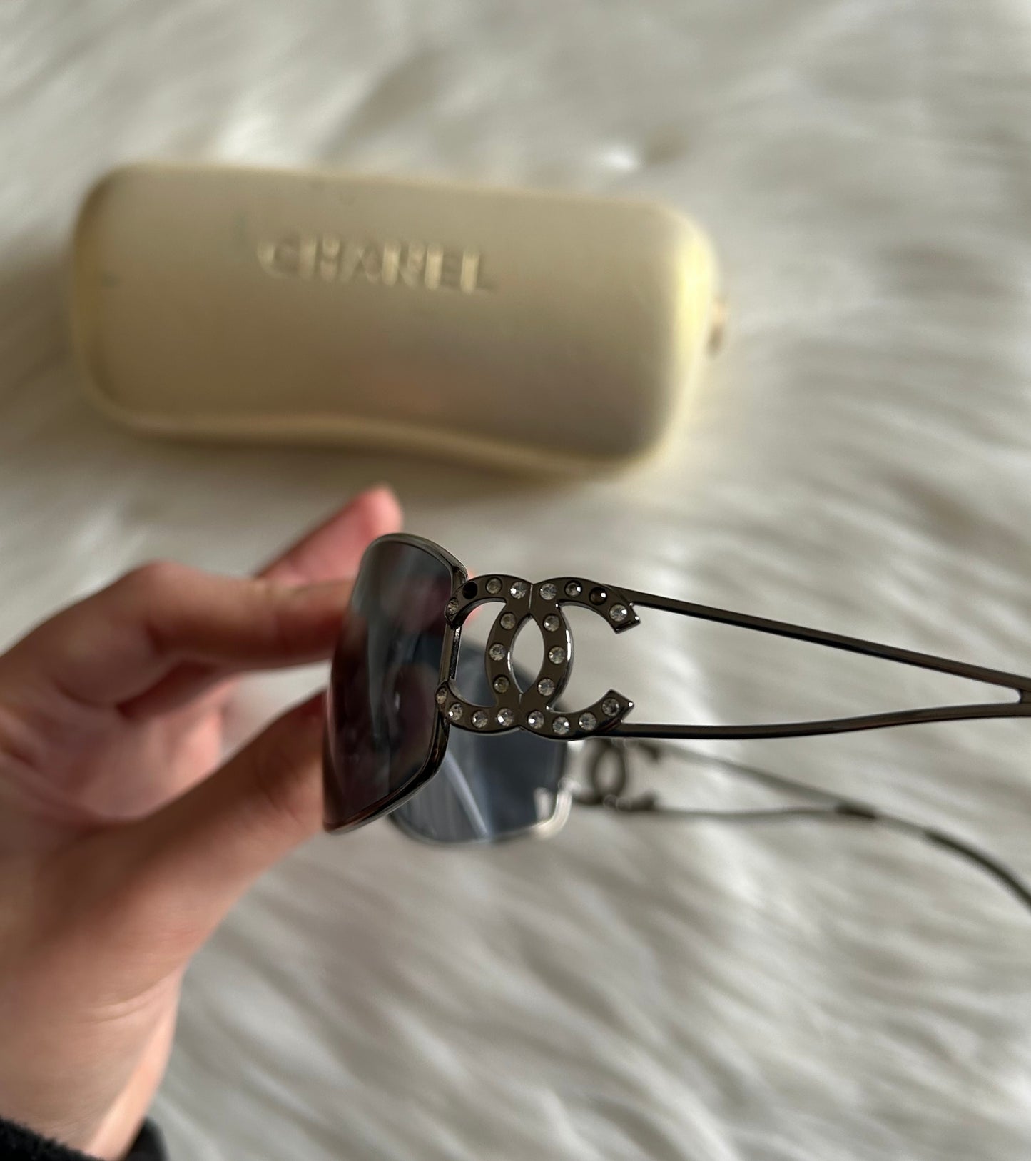 Occhiali da sole Chanel vintage con Swarovski