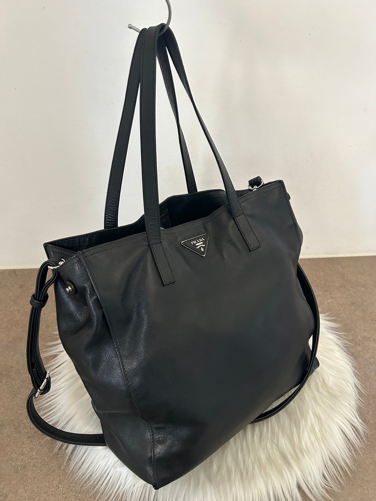 Prada tote bag in pelle saffiano nera