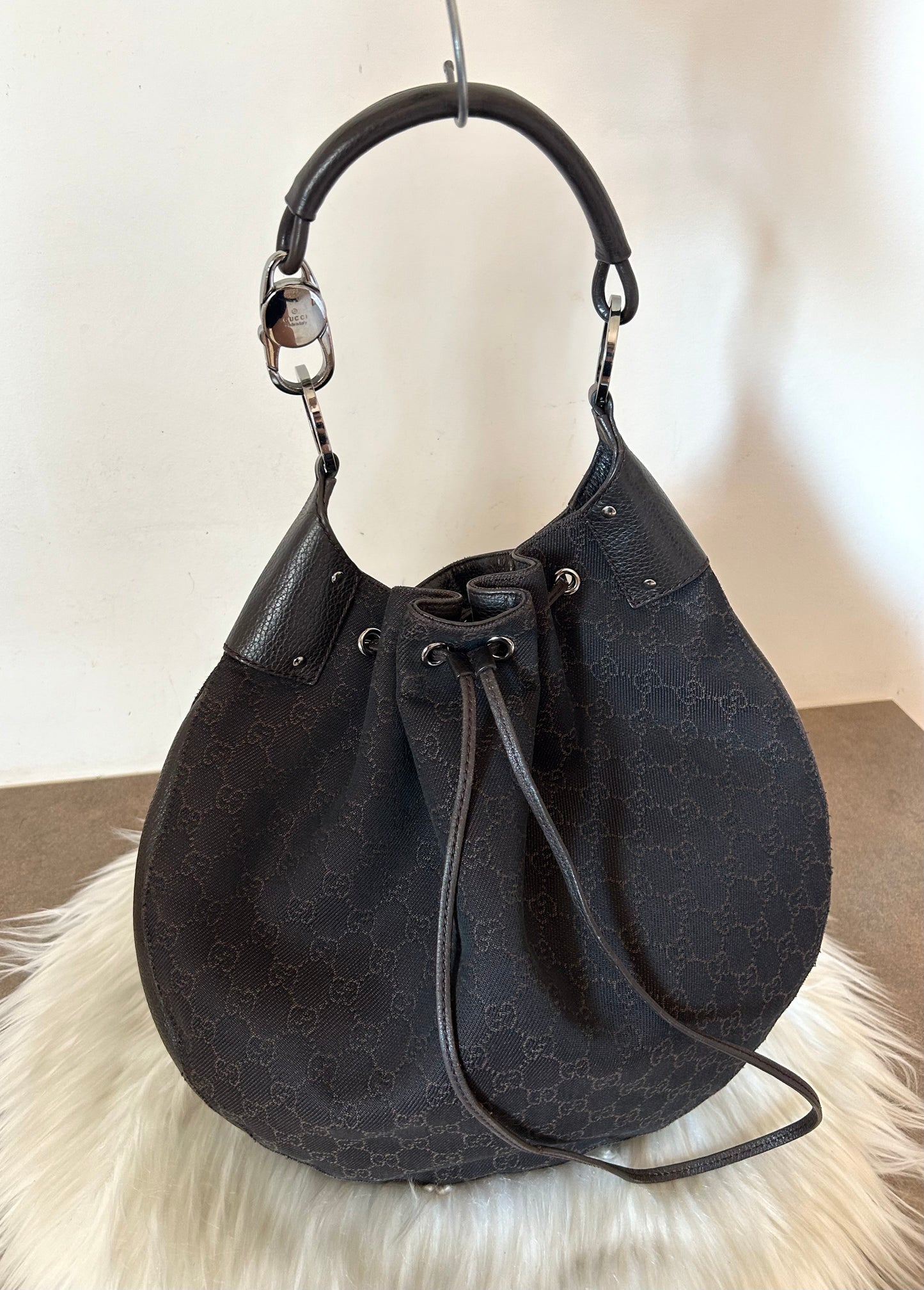 Gucci Secchiello tote in monogram
