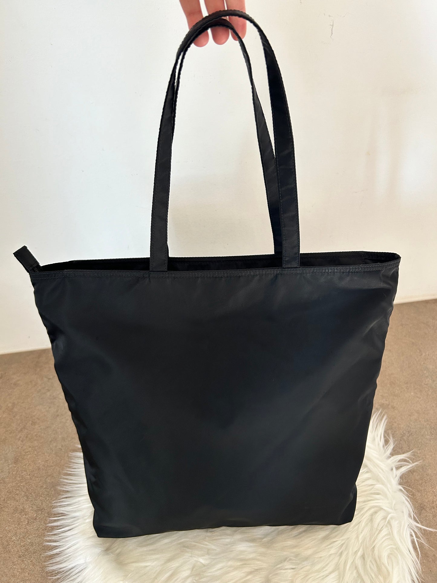 Prada tote nera in nylon
