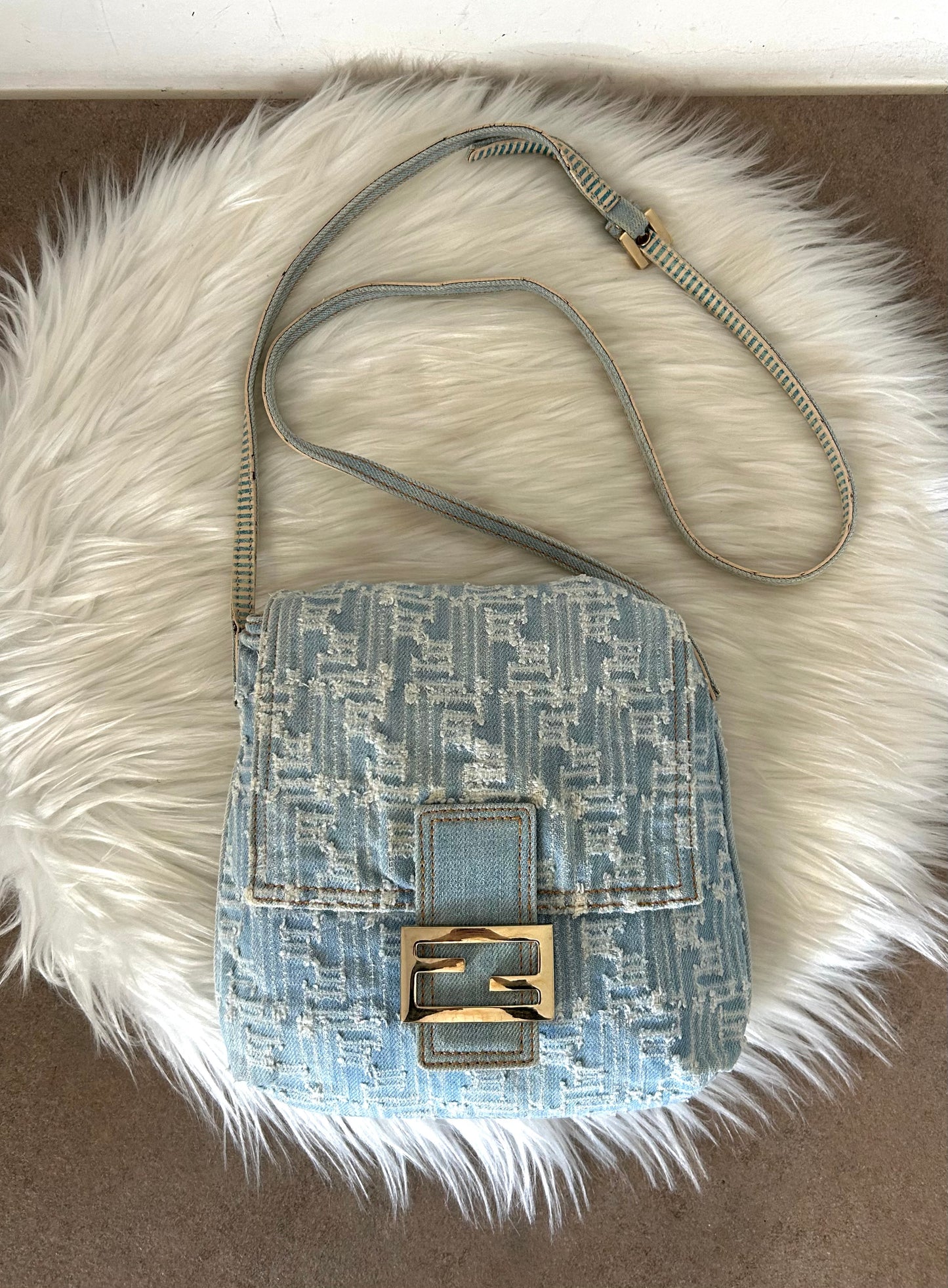 Fendi baguette a tracolla in denim