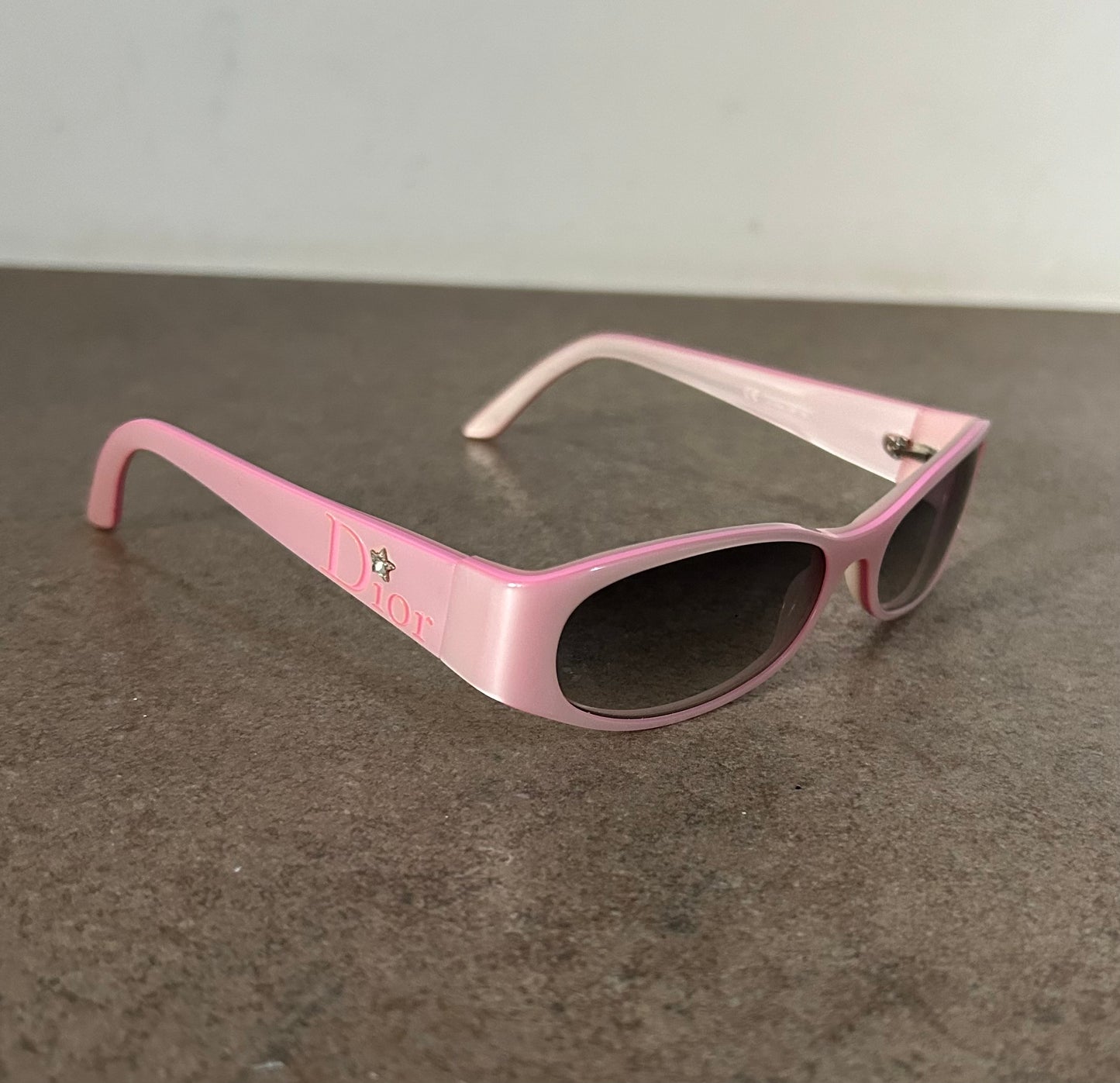 Dior occhiali da sole rosa con stellina