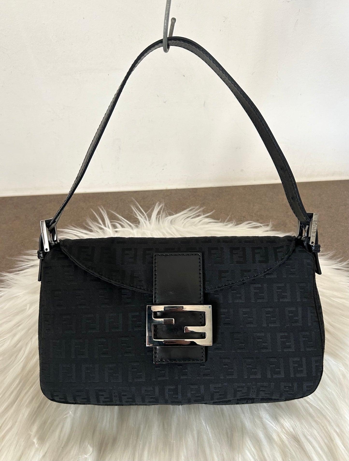 Fendi baguette zucchino double flap