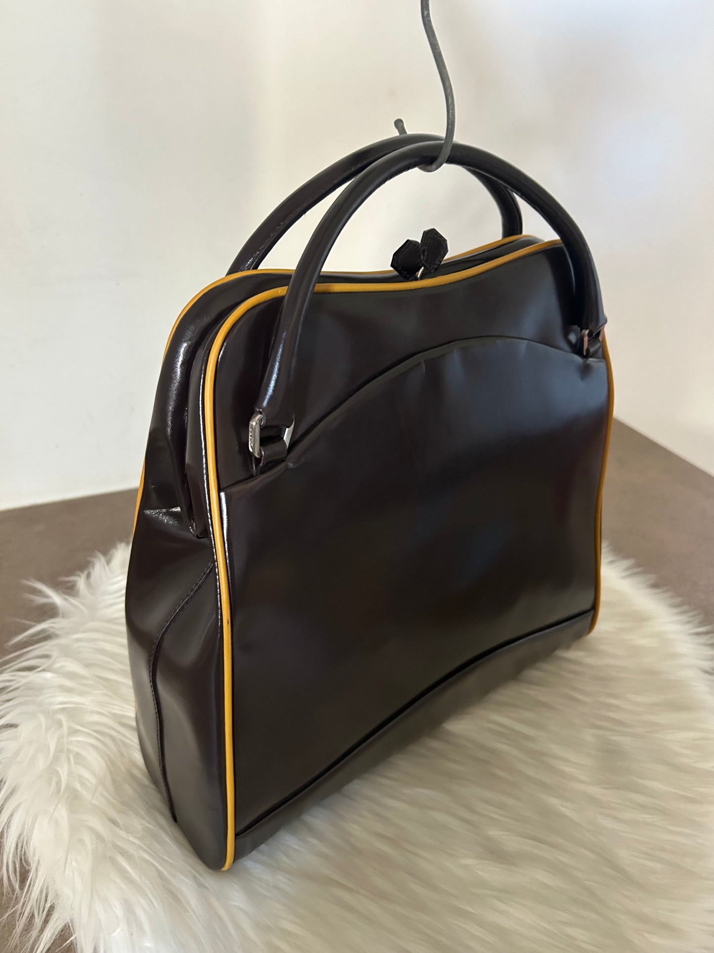 Prada Work in pelle spazzolata cioccolato