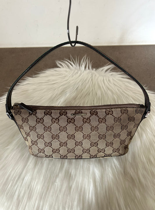 Gucci Boat in monogram