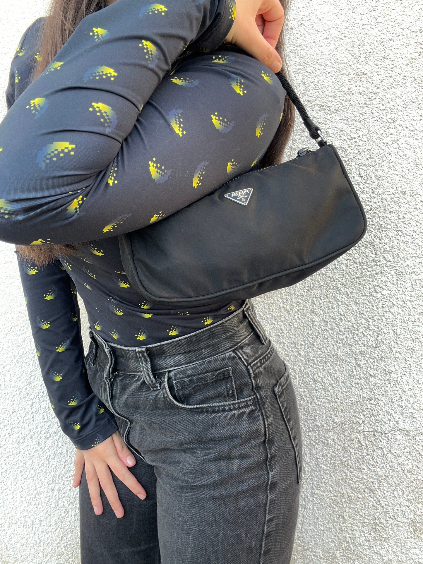 Prada baguette nera in nylon