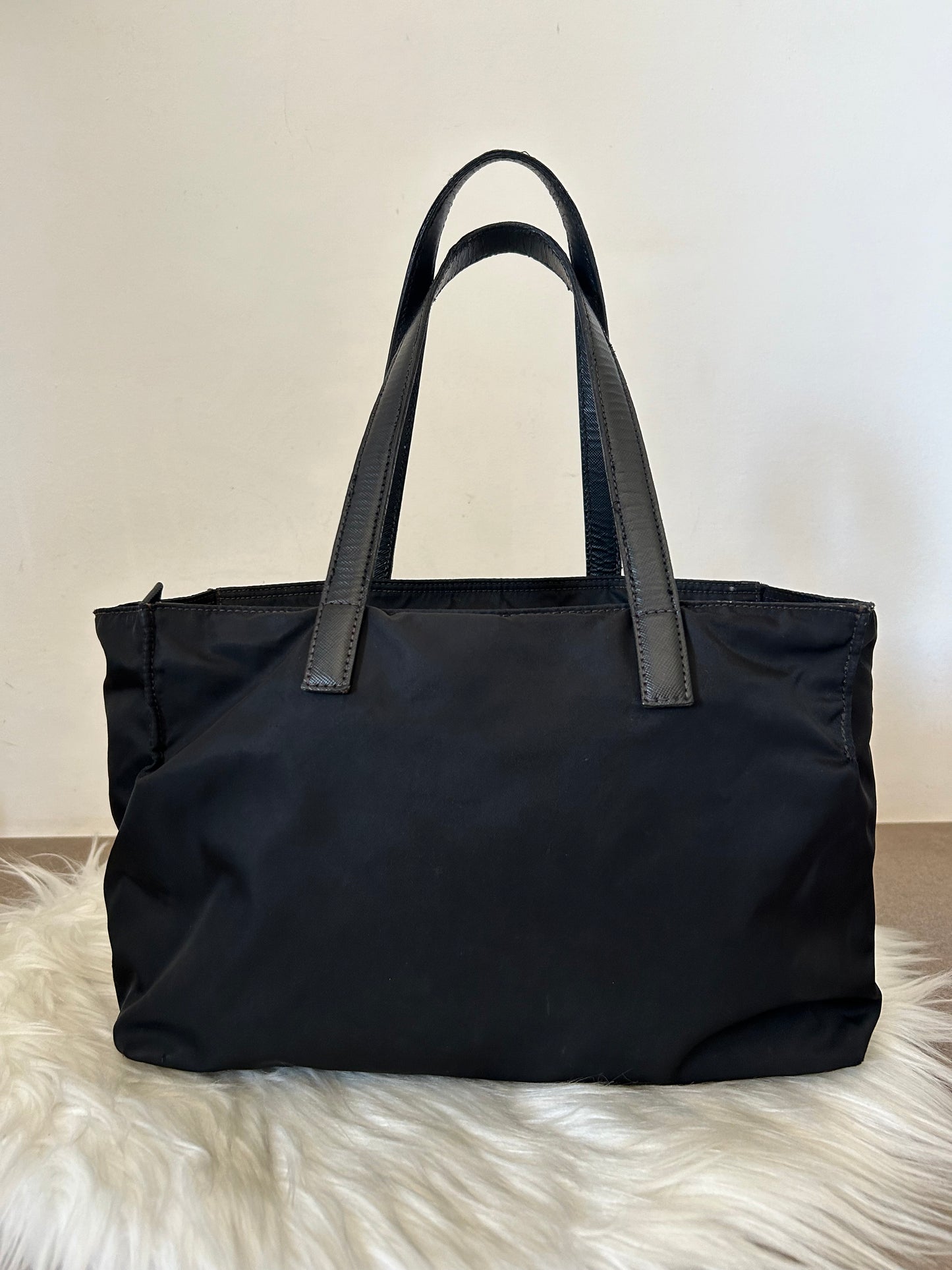Prada tote in nylon e pelle