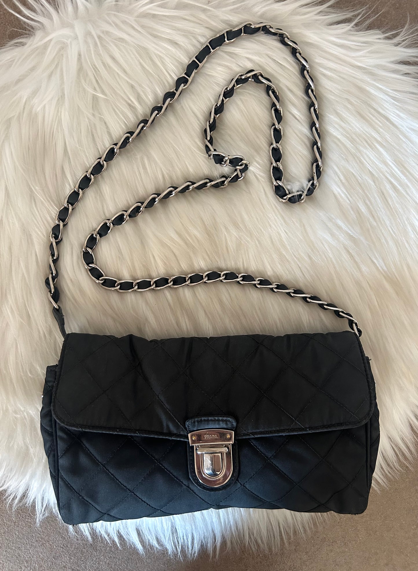 Prada baguette nera nylon trapuntata