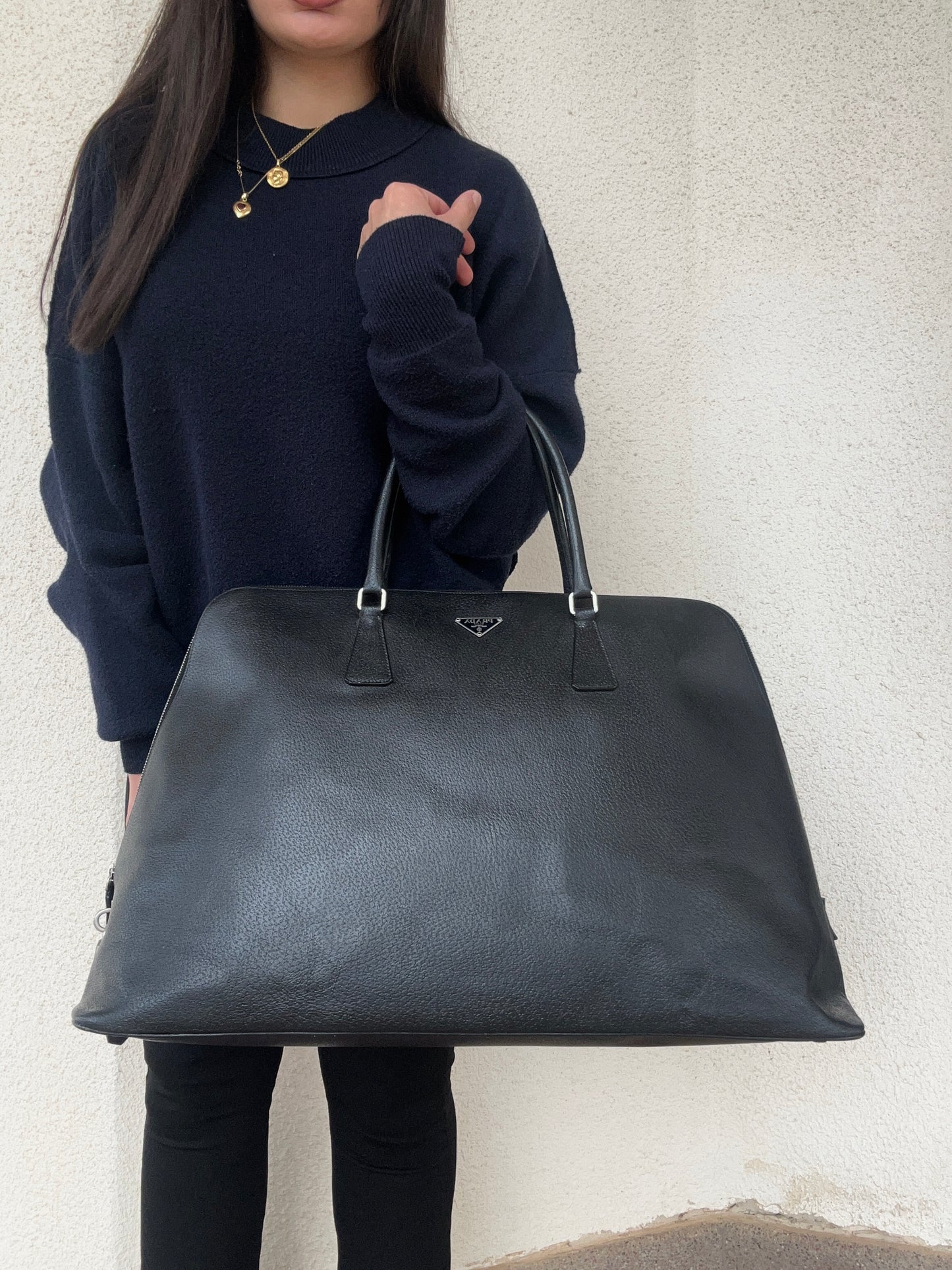 Prada Pyramid in pelle nera