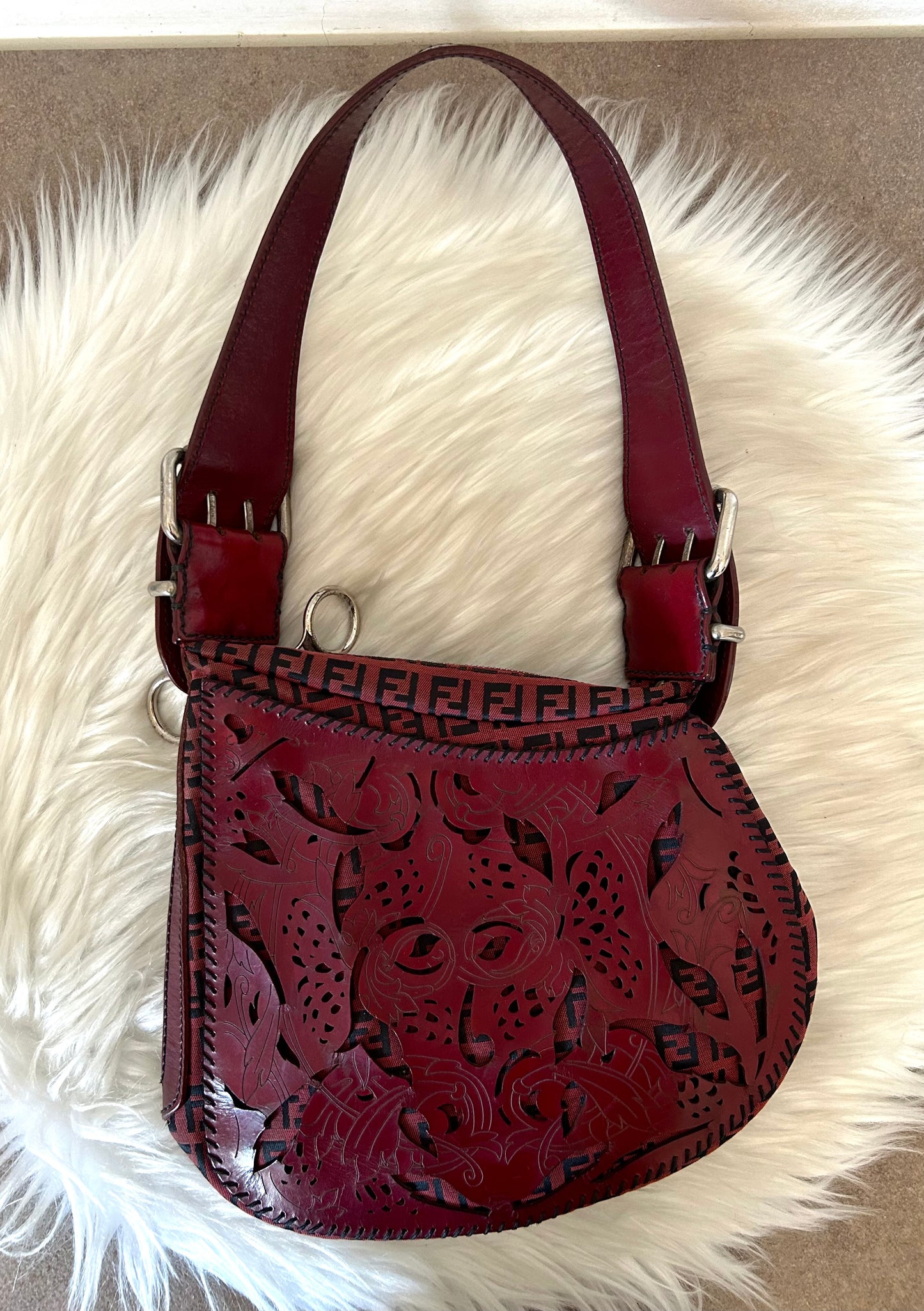 Fendi Oyster rarissima in pelle intagliata e monogram zucchino