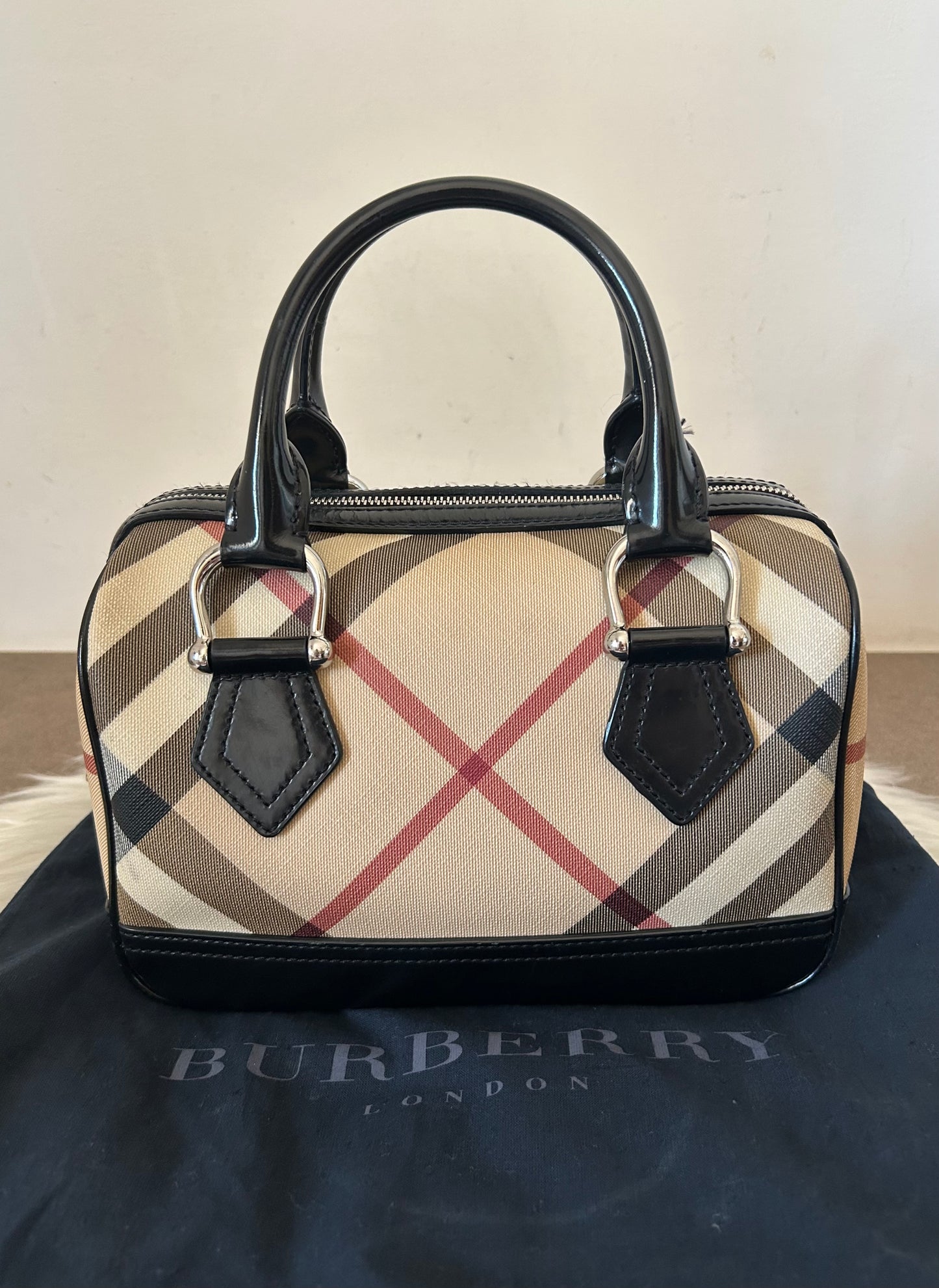 Burberry Bauletto in Check