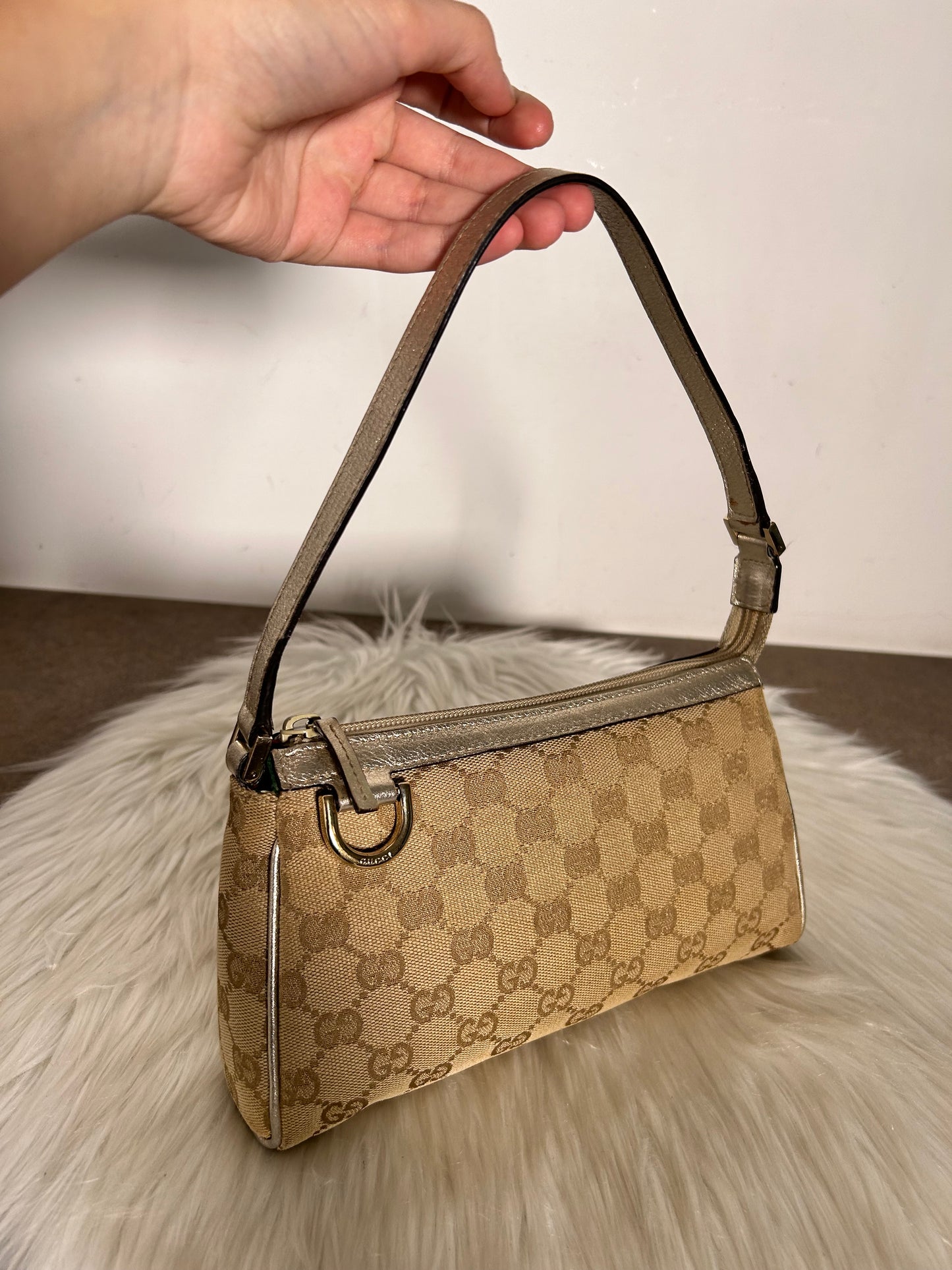Pochette Gucci Abbey con scatola in monogram