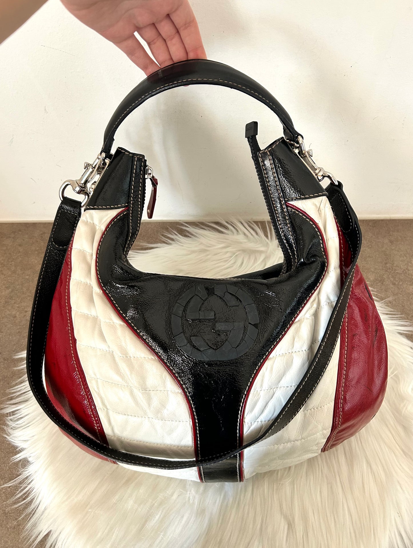 Gucci Snow Glam Hobo in pelle verniciata