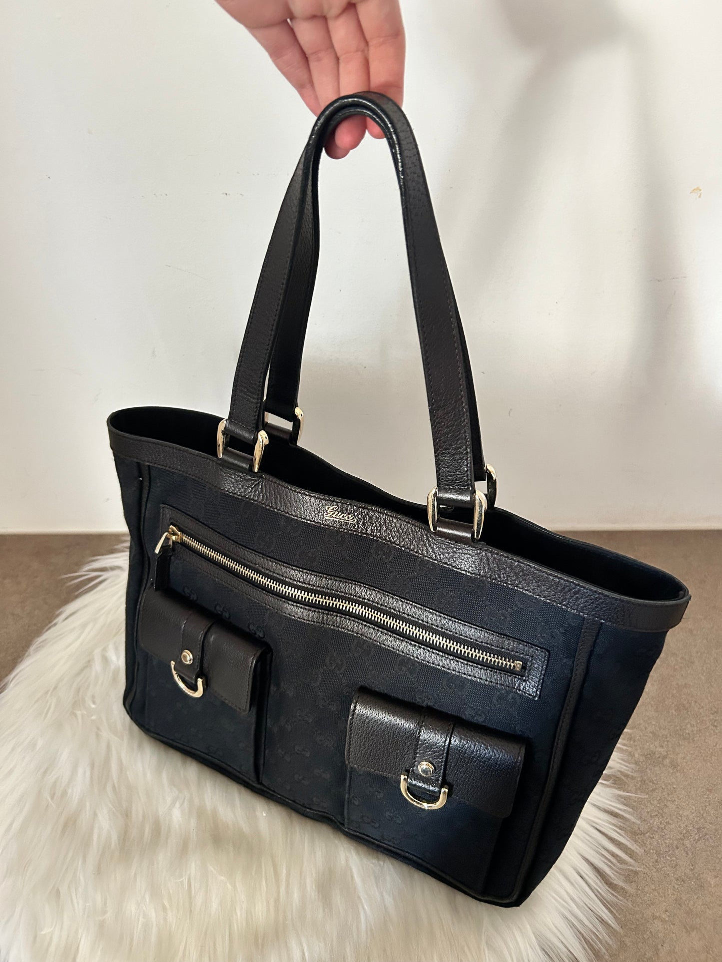 Gucci Multipocket in monogram nera