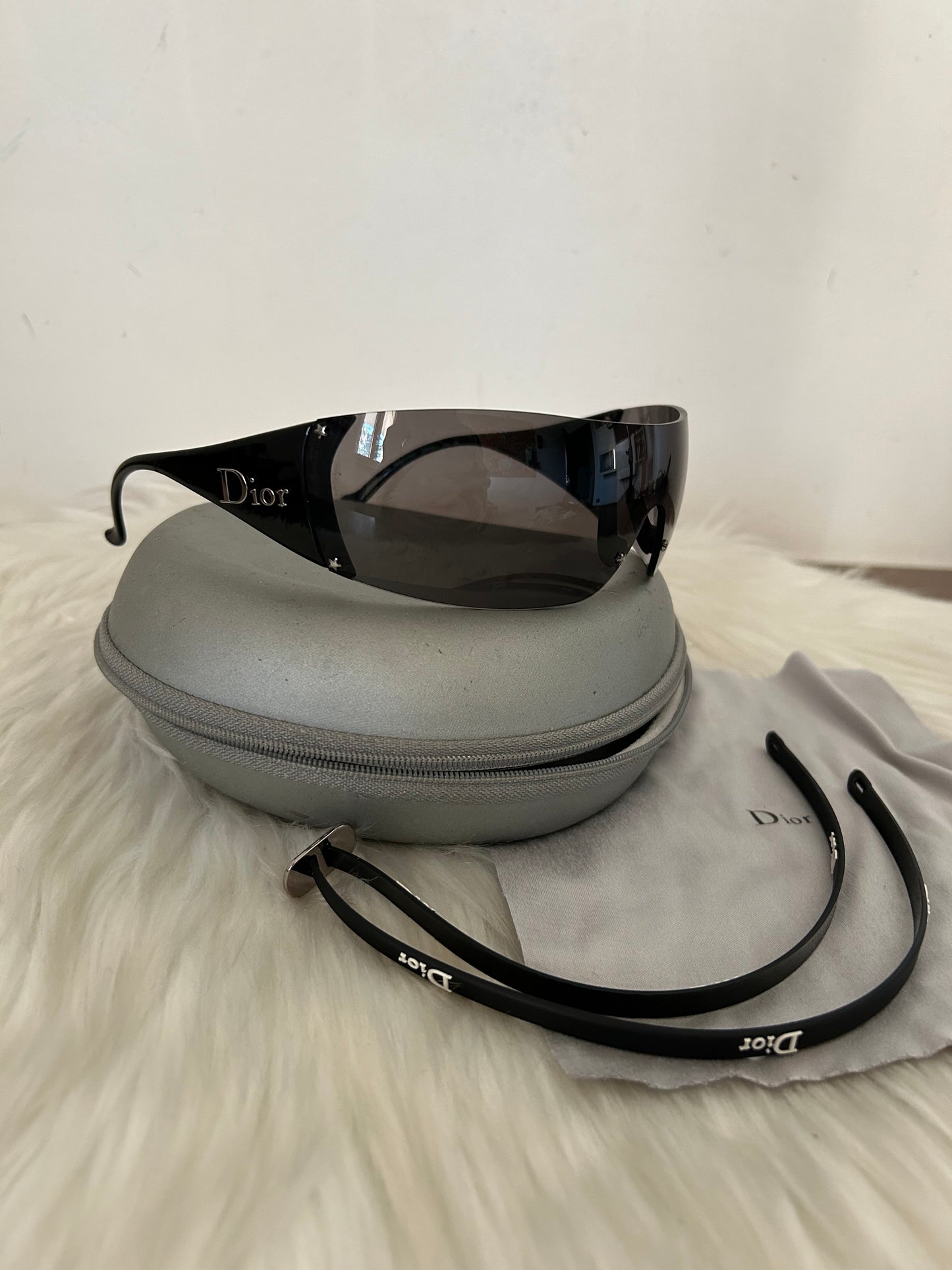 Occhiali Dior Ski 5 con aste nere e custodia vintage y2k