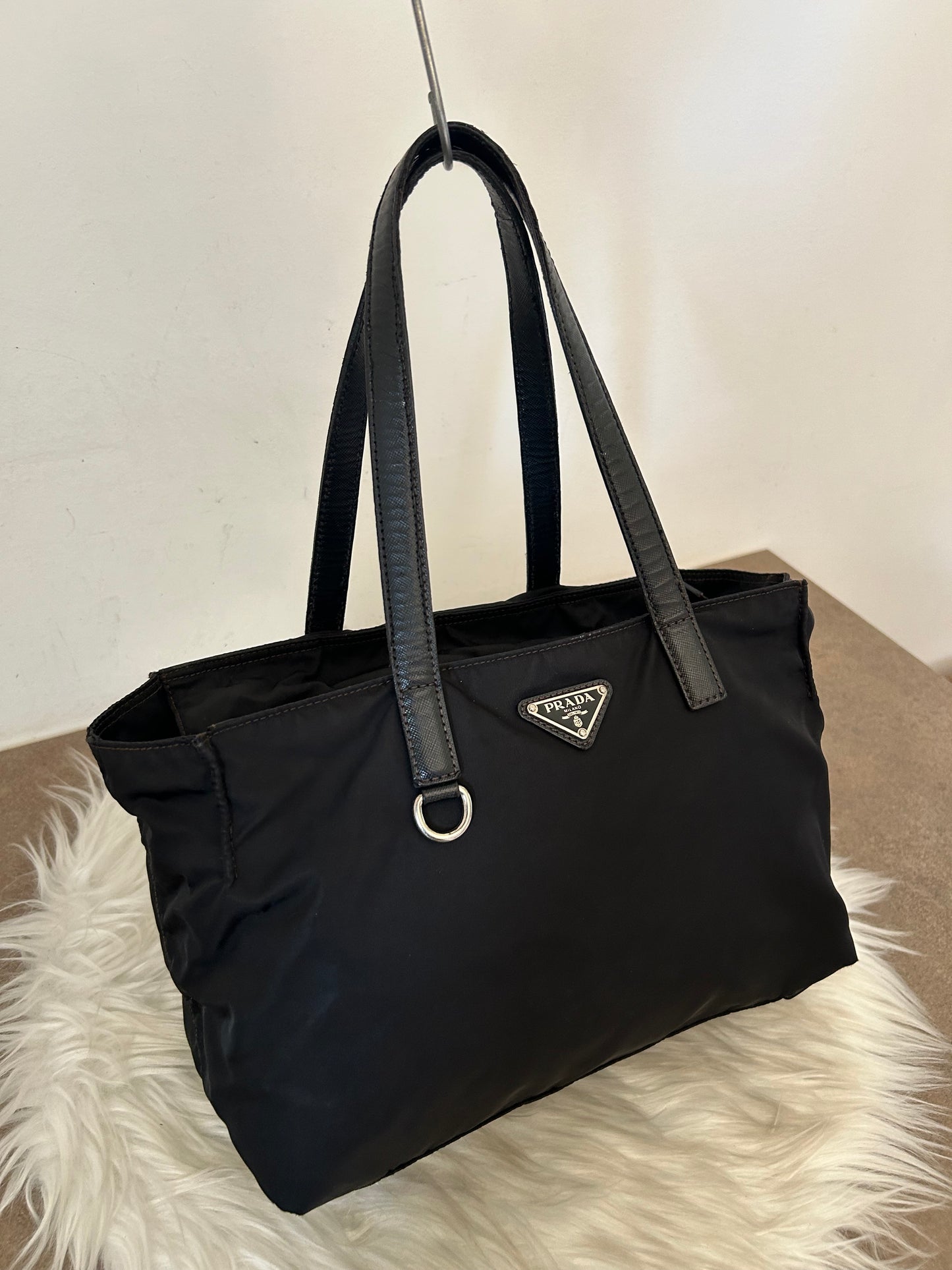 Prada tote in nylon e pelle