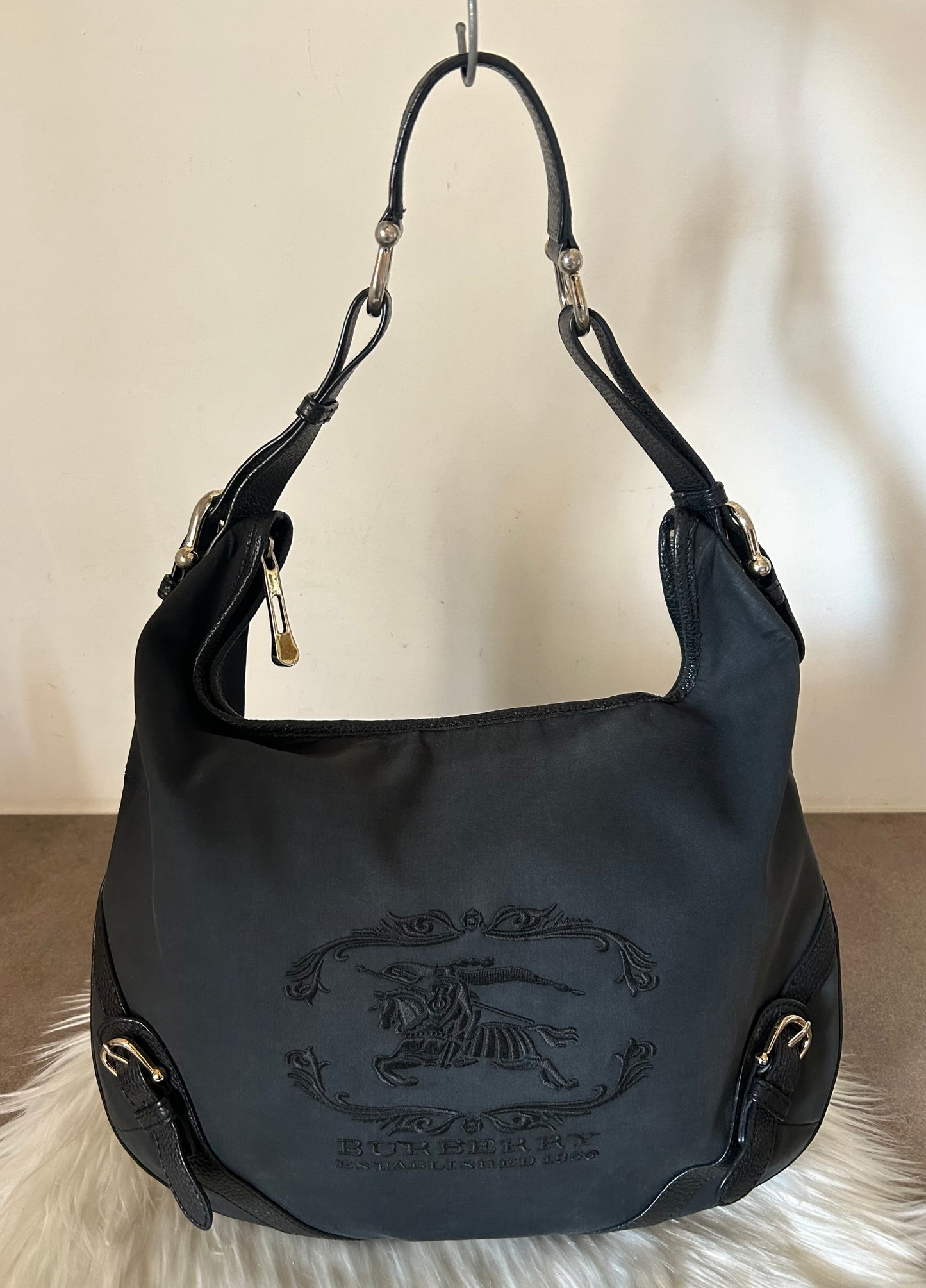 Burberry tote bag logata