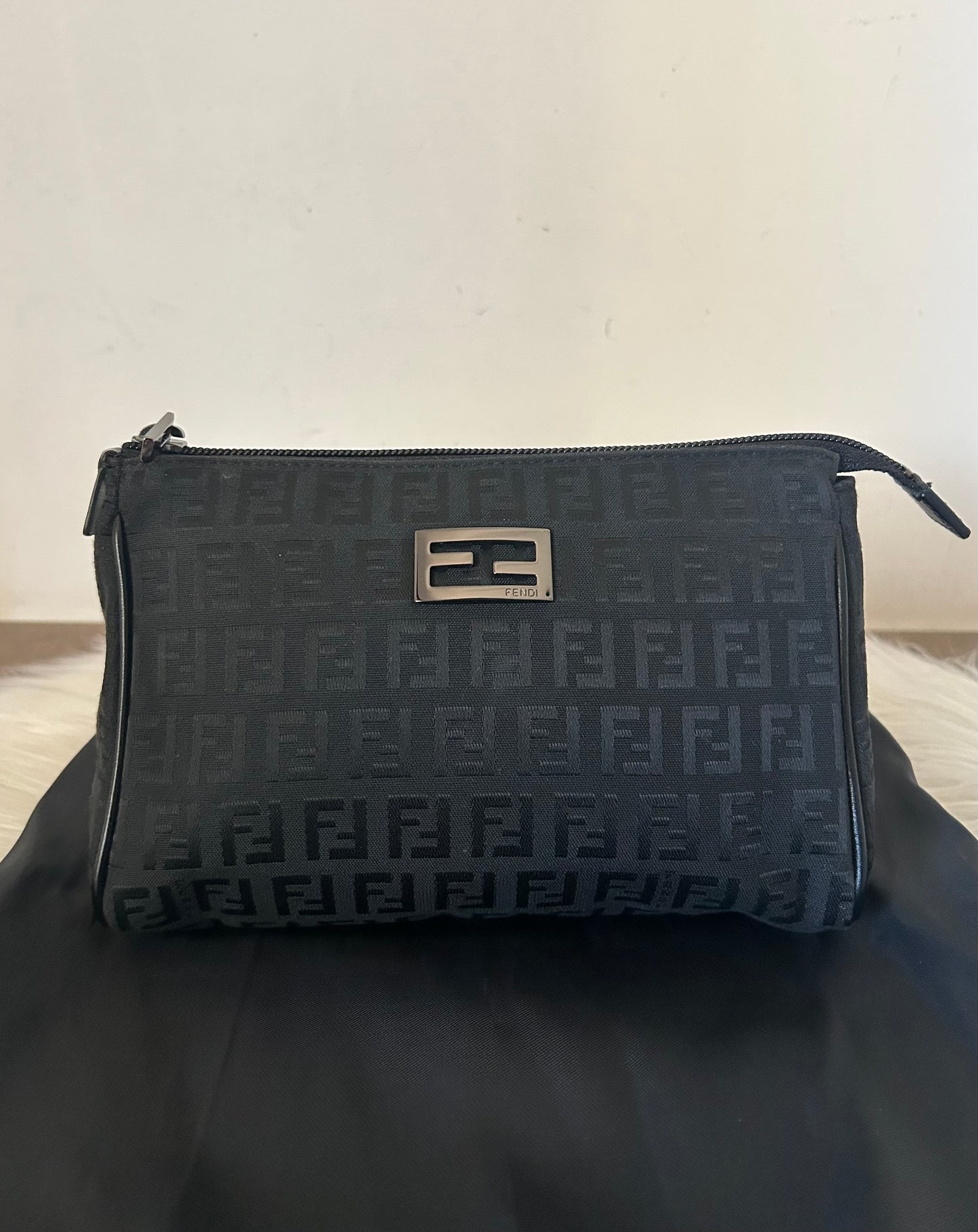 Pochette Fendi in monogram zucchino con dust bag