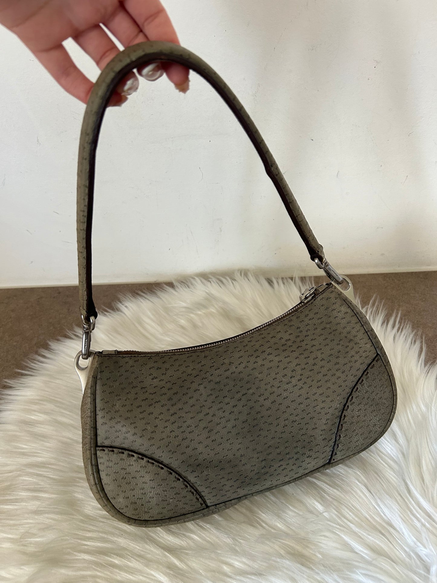 Prada Cleo in pelle di struzzo