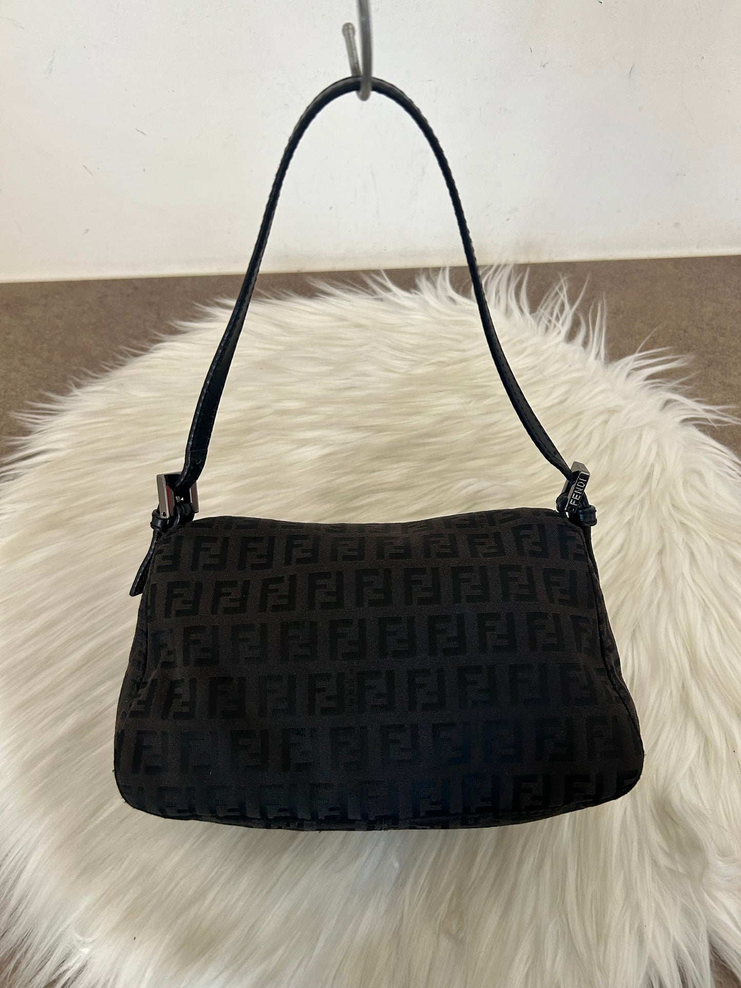 Fendi Mini Mamma Baguette zucchino