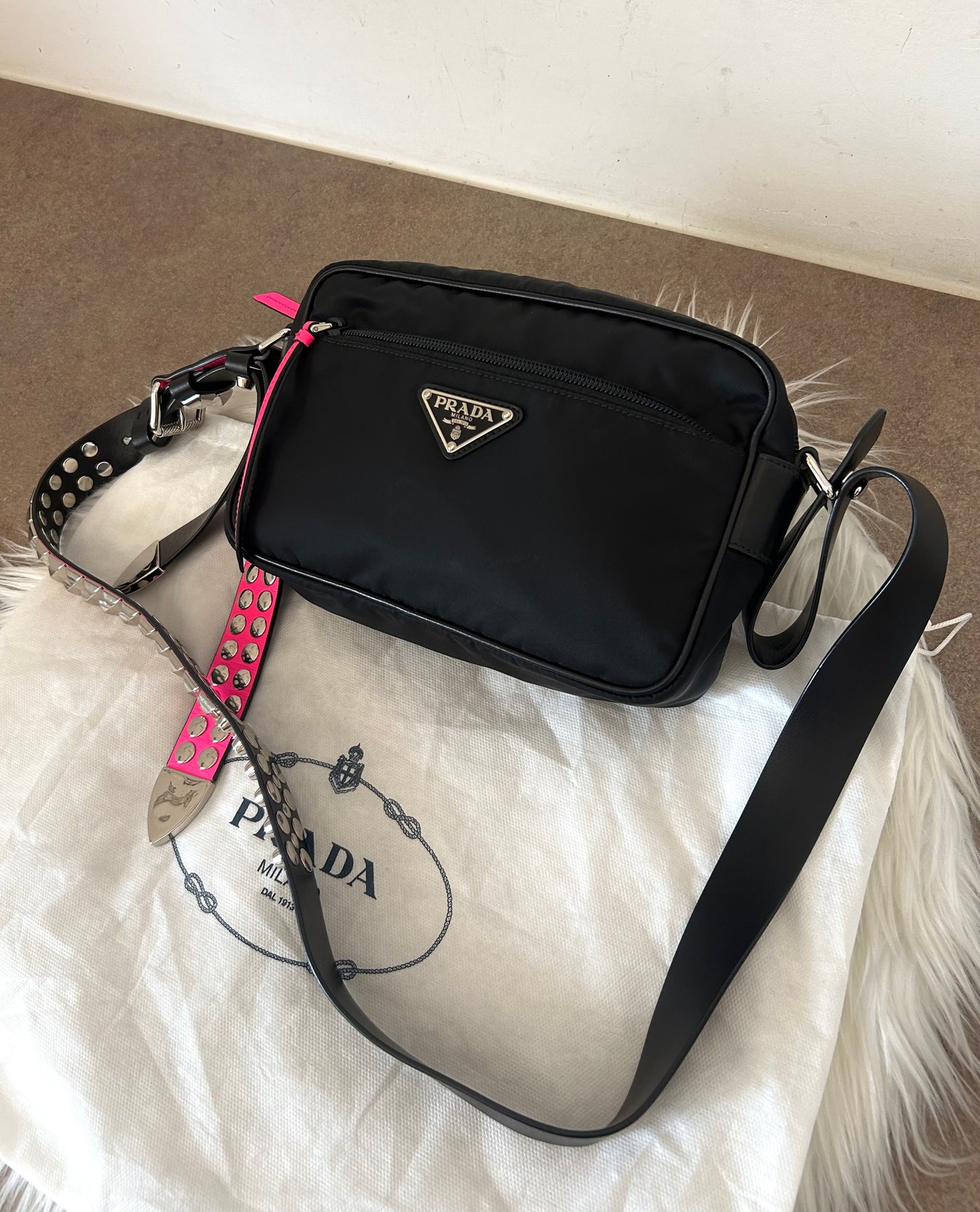Prada Camera Bag in nylon e pelle con borchie - rarissima