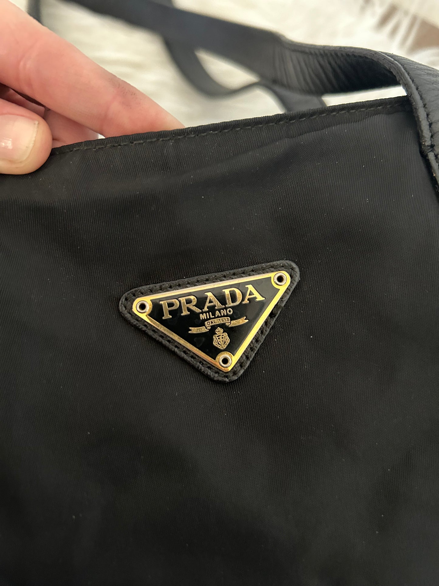 Prada tote in nylon e pelle nera