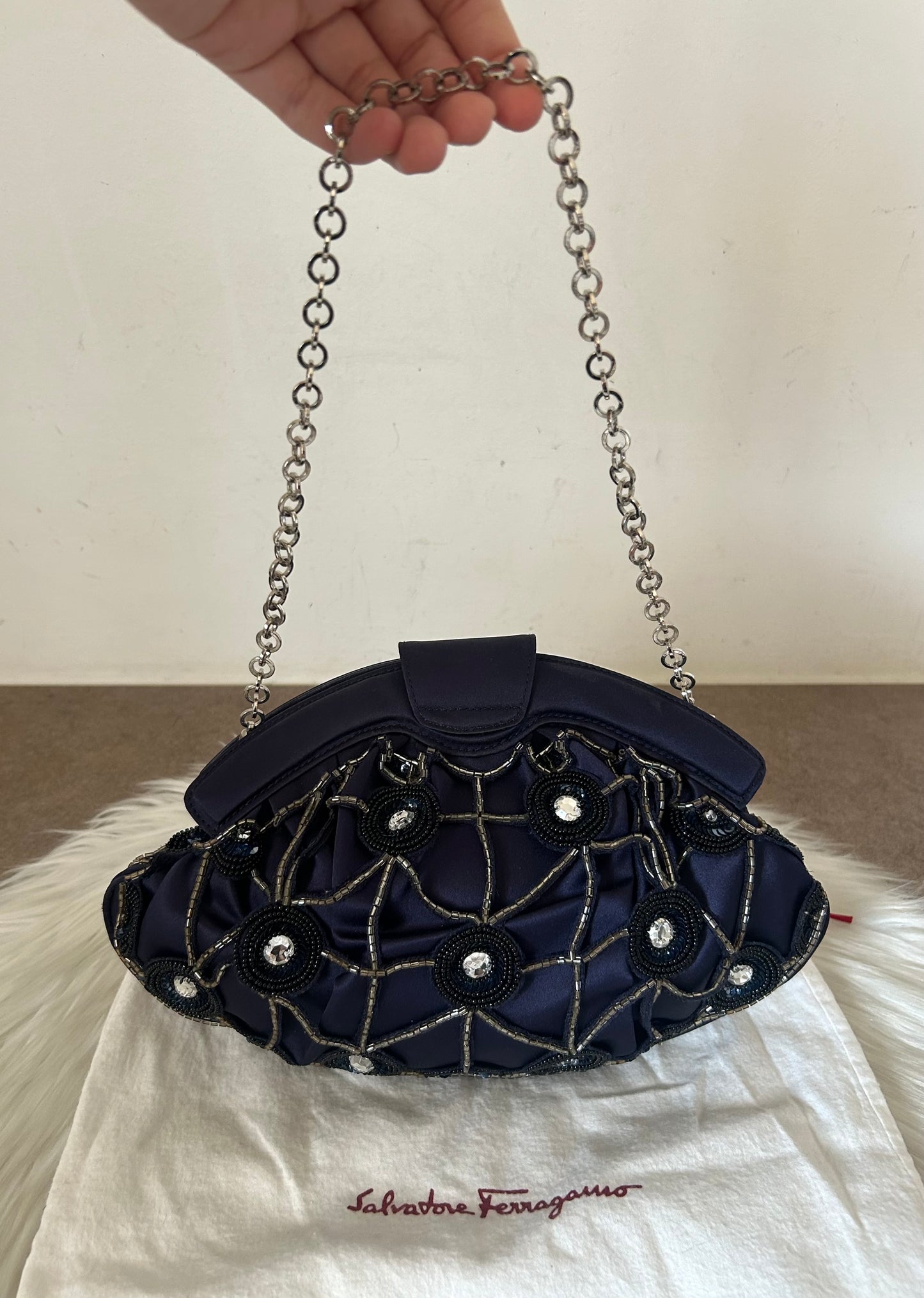 Pochette Salvatore Ferragamo in raso blu