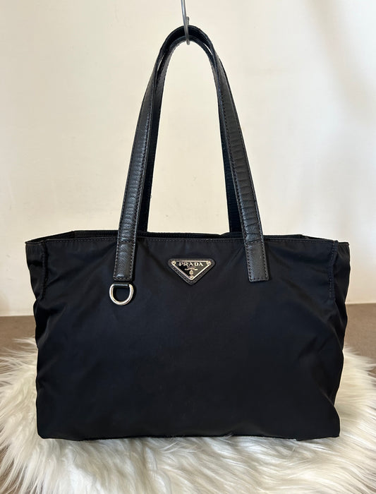 Prada tote in nylon e pelle