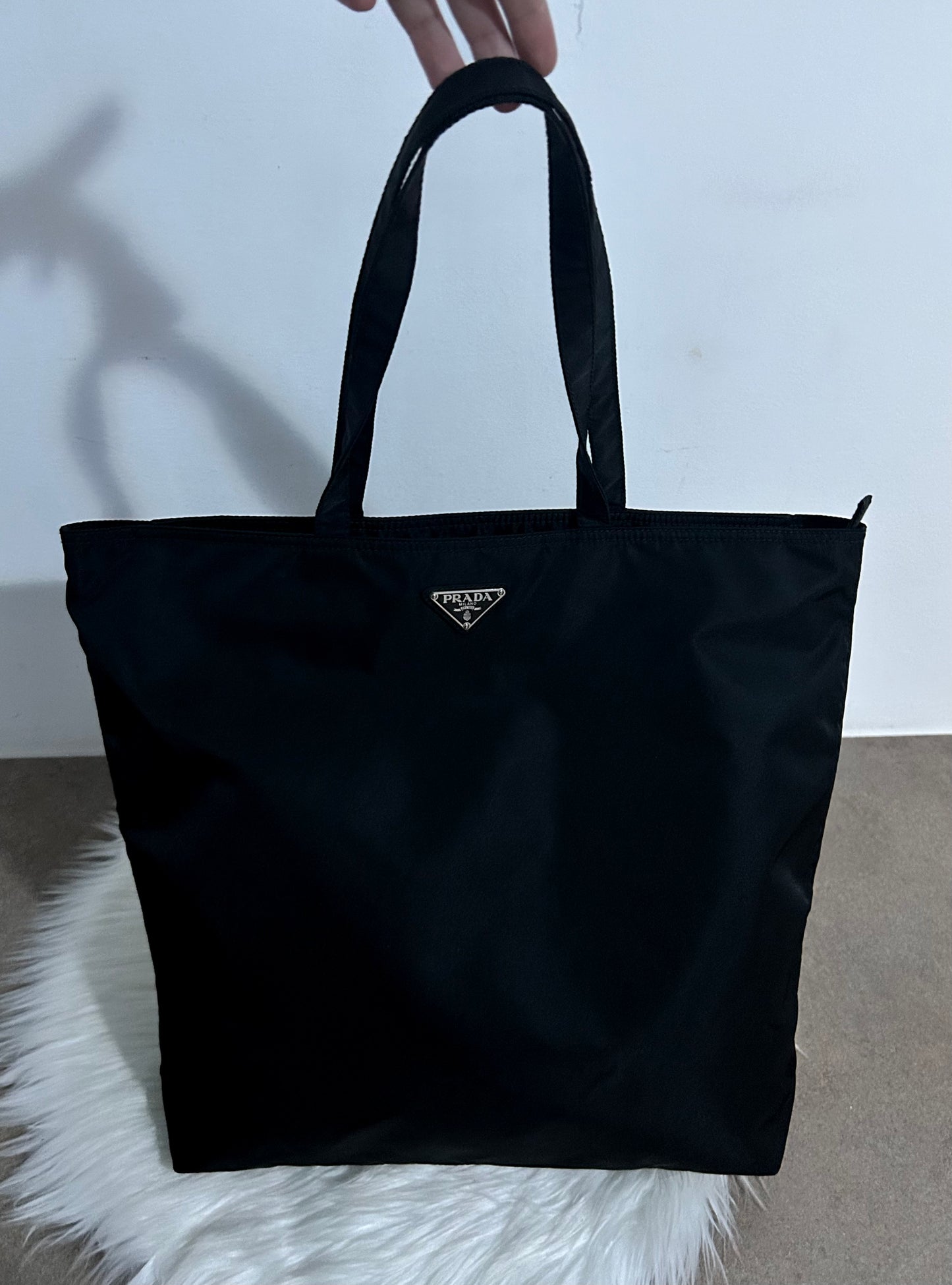 Prada tote nera in nylon