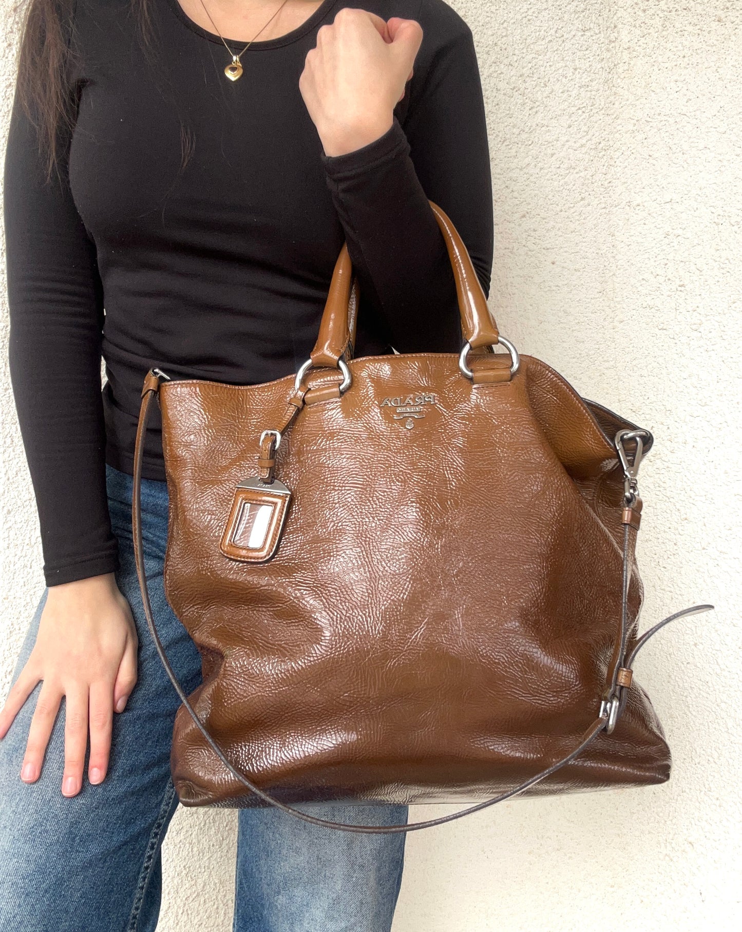Prada tote in pelle verniciata