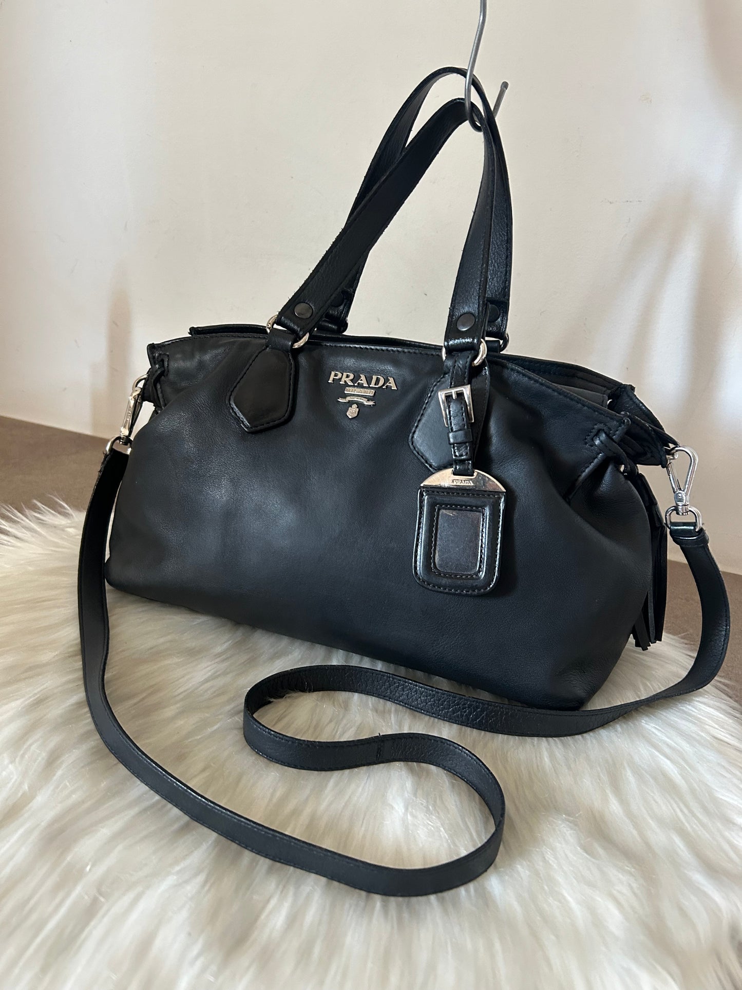 Prada tote in pelle nera