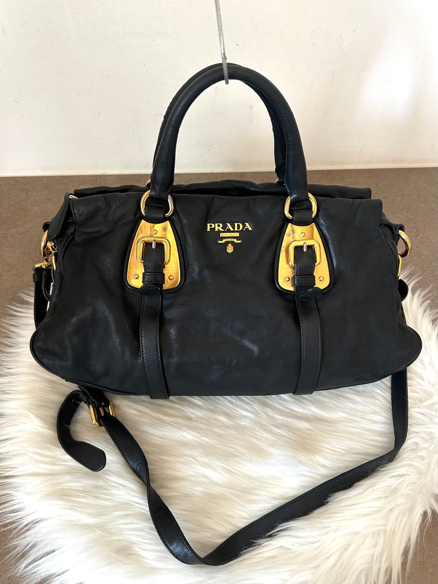 Prada tote in pelle con tracolla