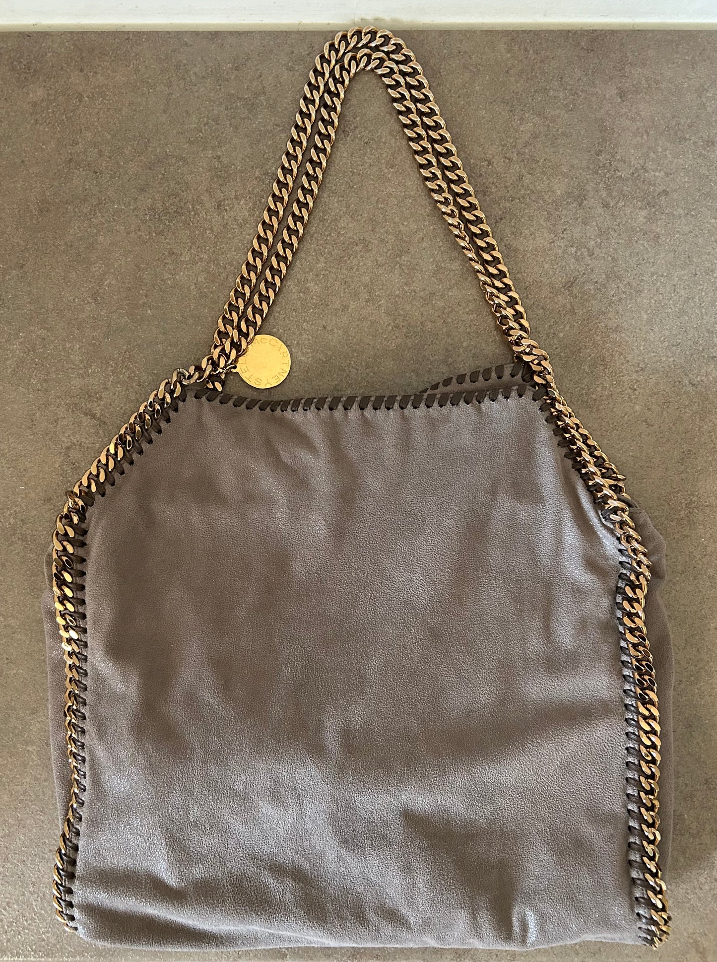 Falabella Stella McCartney beige con catene oro