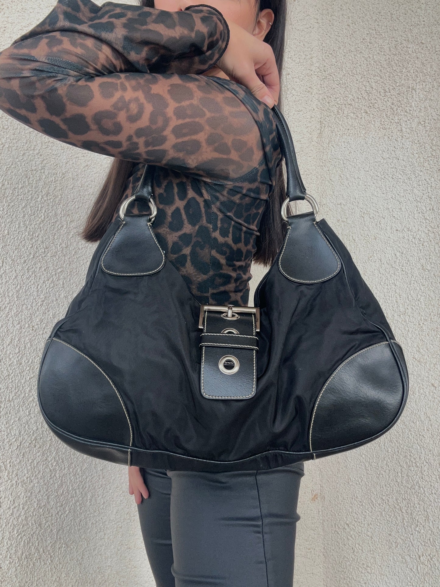 Prada Moon in nylon e pelle nera