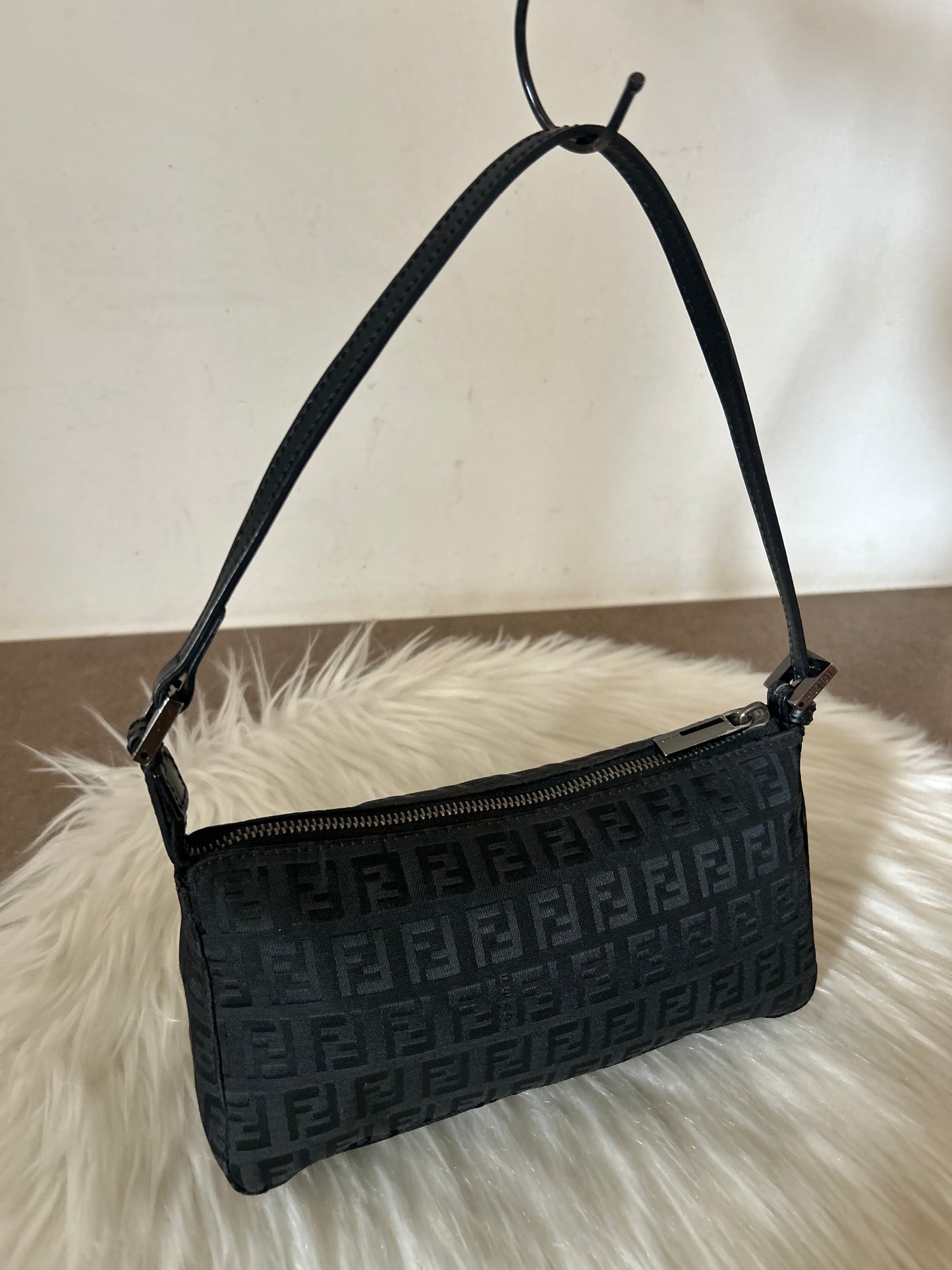 Fendi baguette in monogram zucchino nera vintage