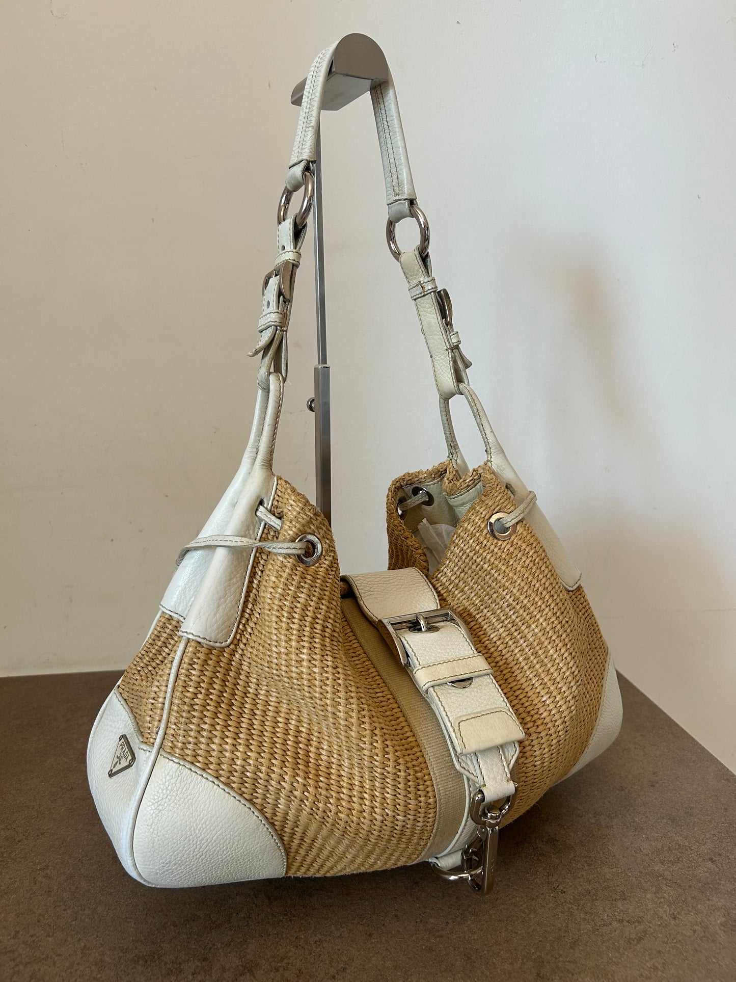 Prada Moon in rafia e pelle
