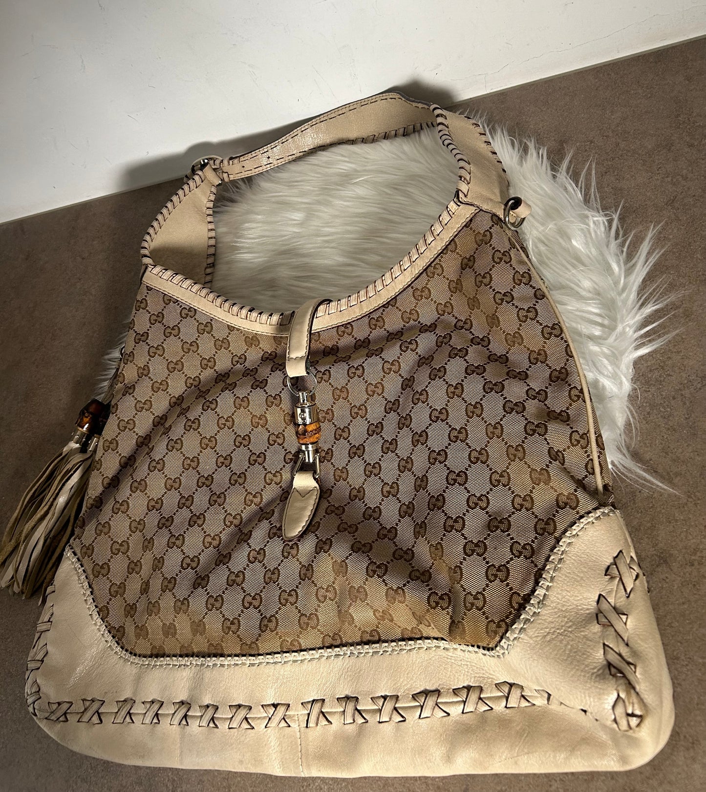 Gucci Jackie tote in monogram
