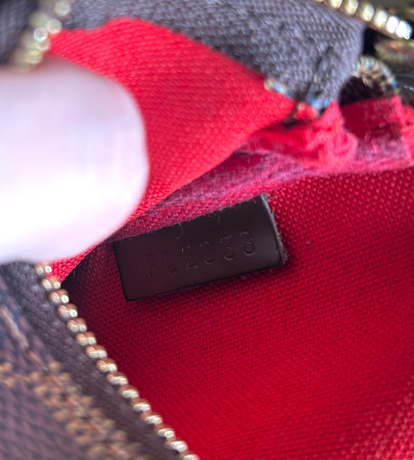 Louis Vuitton Pochette Accessoire Damier