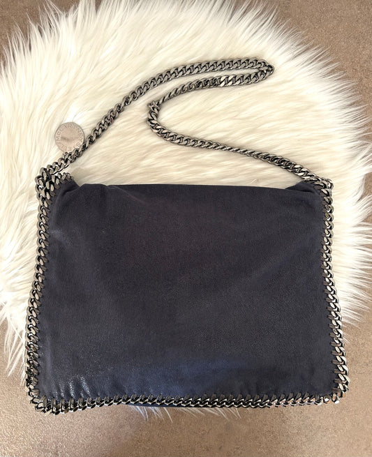 Falabella Stella McCartney ad una catena