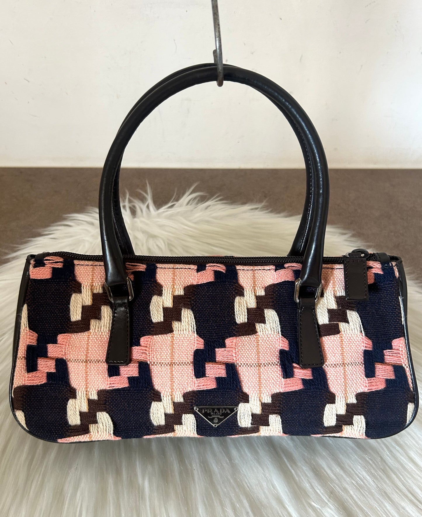 Prada mini tote con motivo geometrico