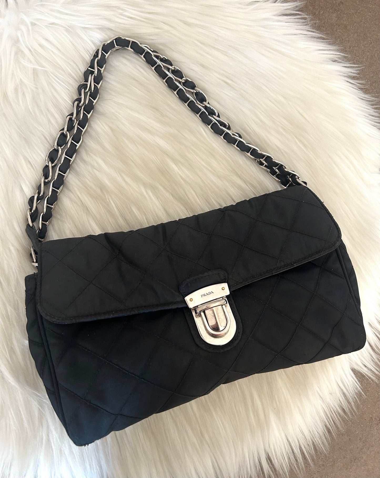 Prada baguette nera nylon trapuntata